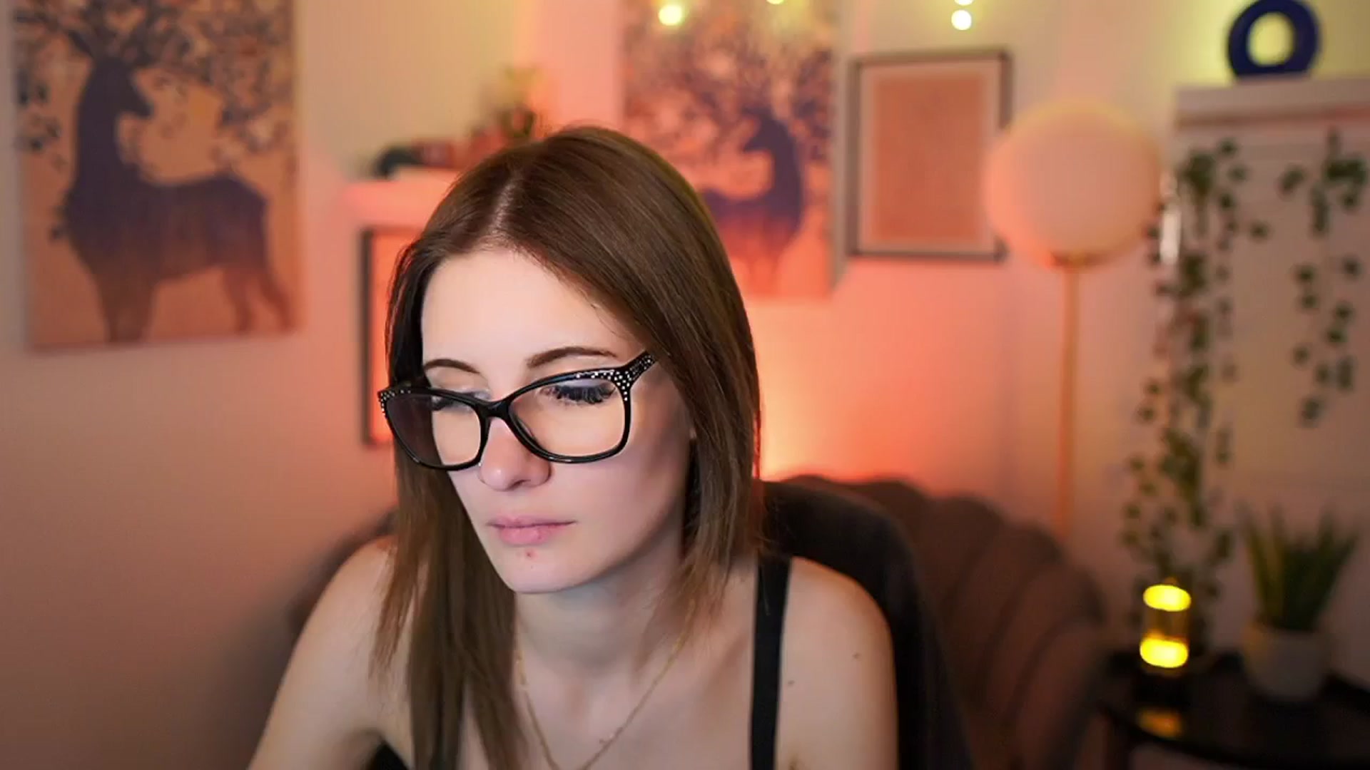 Gallery image thumbnail from Ellie_Shae's myfreecams stream on, 02/05/2025, 16:11 image 13 of 20