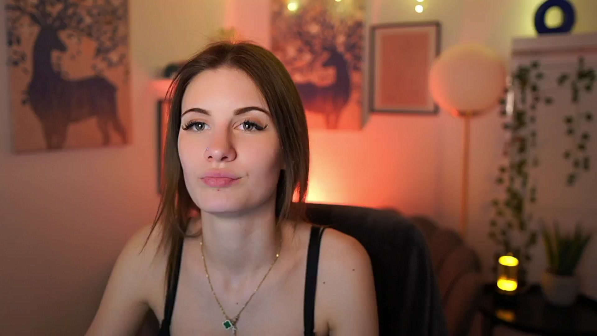 Gallery image thumbnail from Ellie_Shae's myfreecams stream on, 02/05/2025, 16:11 image 6 of 20