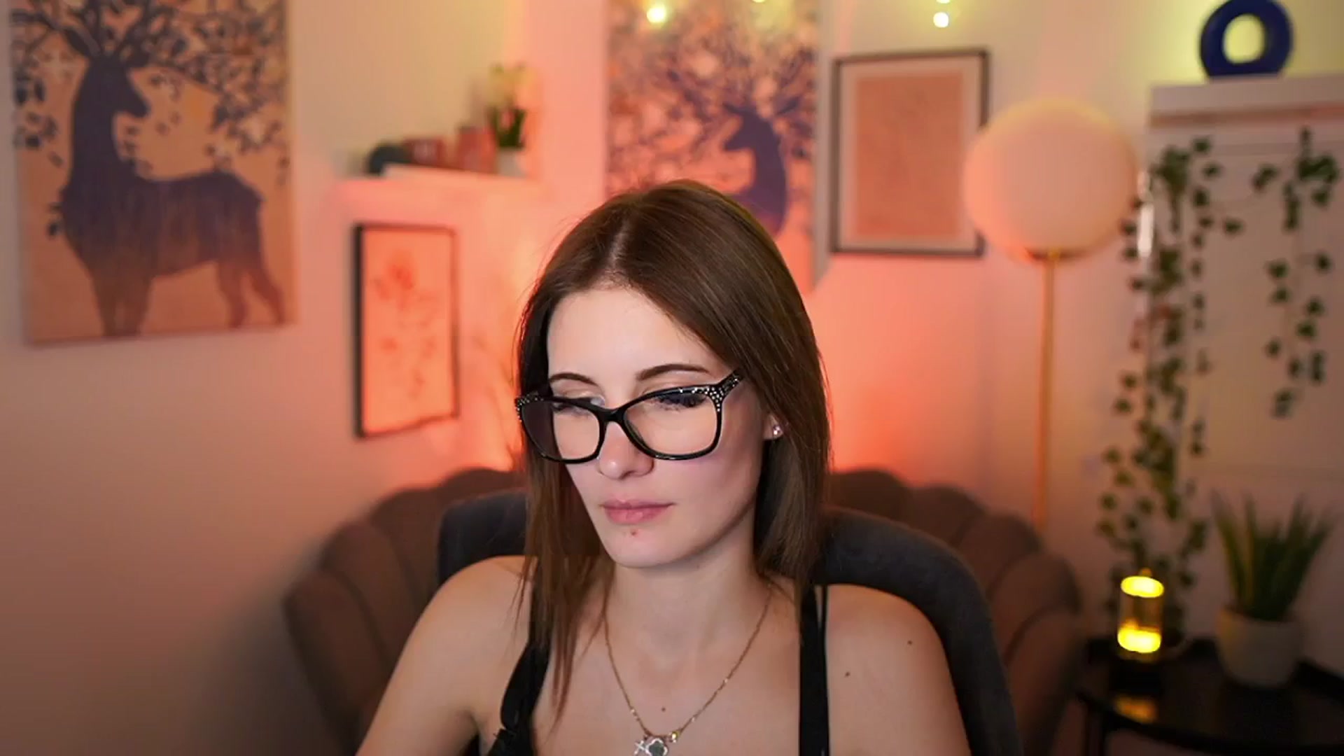 Gallery image thumbnail from Ellie_Shae's myfreecams stream on, 02/05/2025, 18:29 image 20 of 20