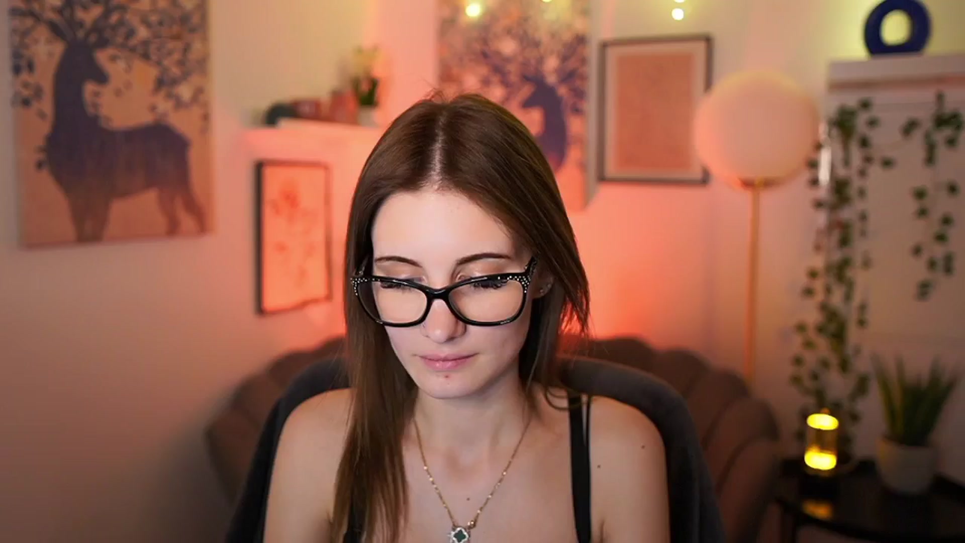 Gallery image thumbnail from Ellie_Shae's myfreecams stream on, 02/05/2025, 18:29 image 3 of 20
