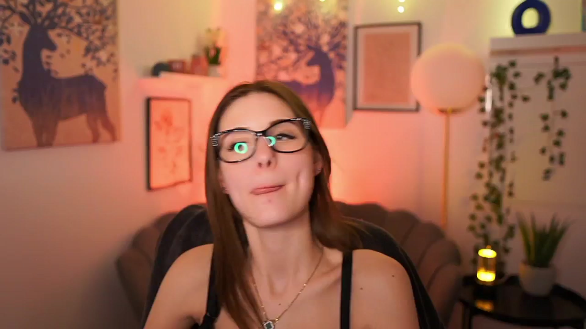 Gallery image thumbnail from Ellie_Shae's myfreecams stream on, 02/05/2025, 18:58 image 18 of 20