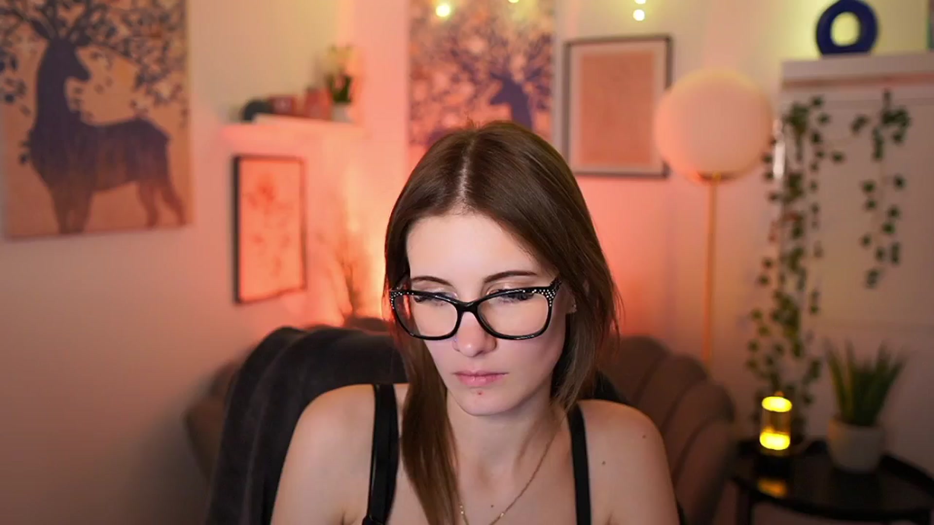 Gallery image thumbnail from Ellie_Shae's myfreecams stream on, 02/05/2025, 18:58 image 12 of 20