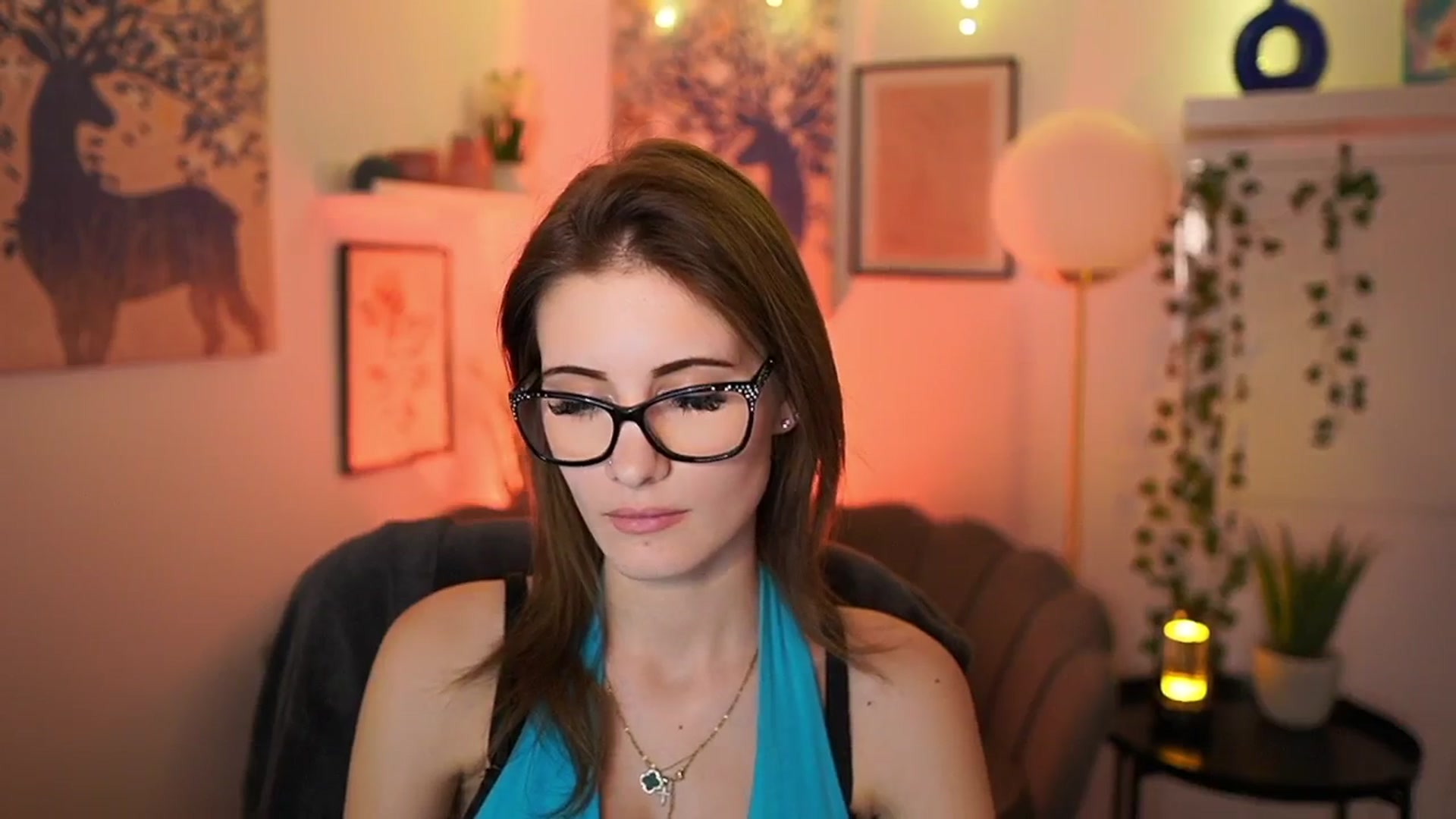 Gallery image thumbnail from Ellie_Shae's myfreecams stream on, 02/06/2025, 15:16 image 16 of 20