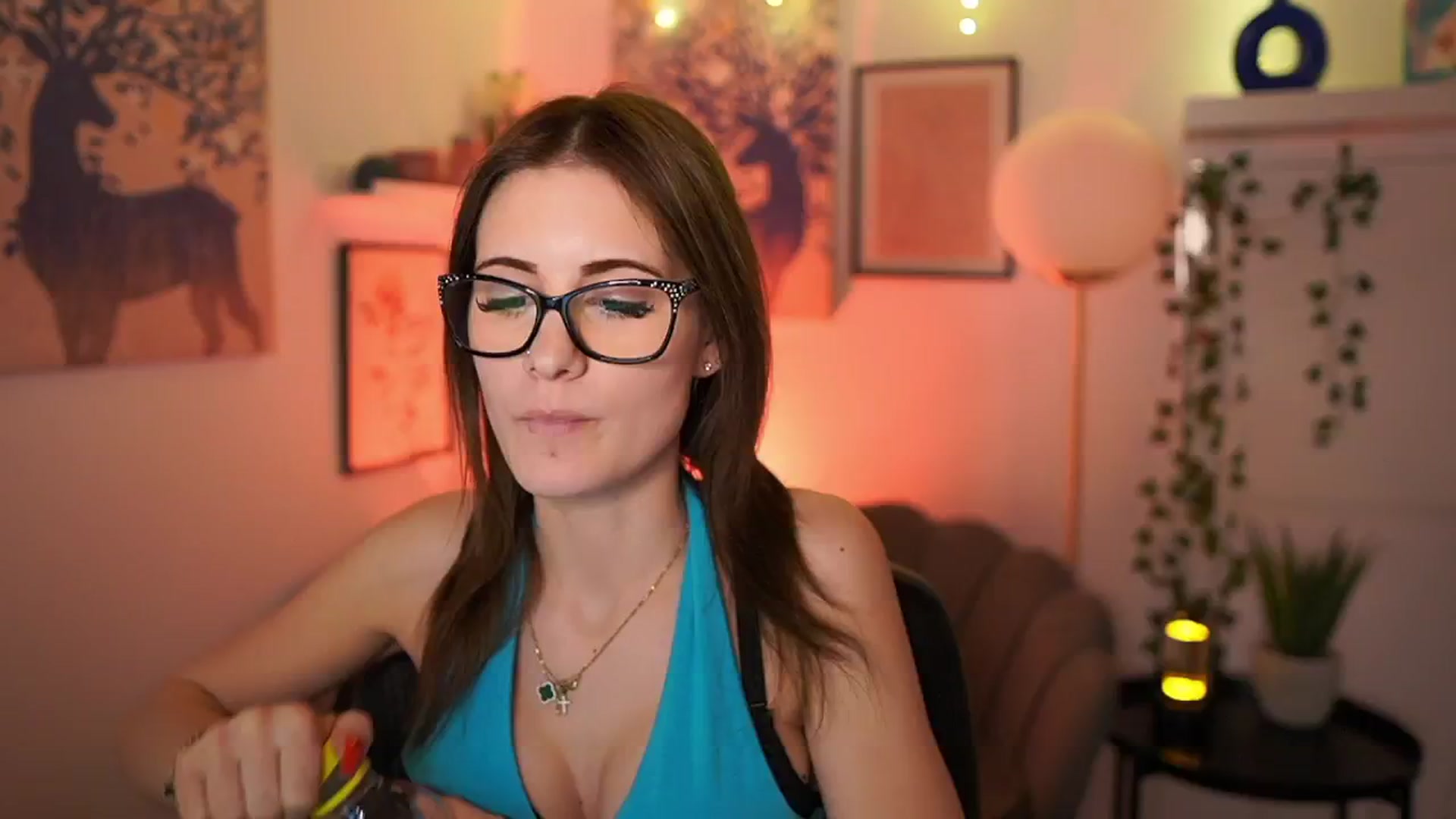 Gallery image thumbnail from Ellie_Shae's myfreecams stream on, 02/06/2025, 18:37 image 20 of 20