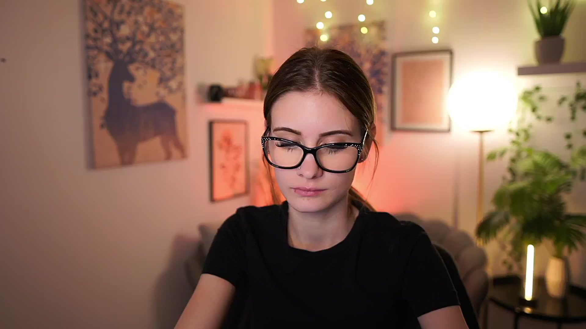 Gallery image thumbnail from Ellie_Shae's myfreecams stream on, 02/18/2025, 15:46 image 14 of 20