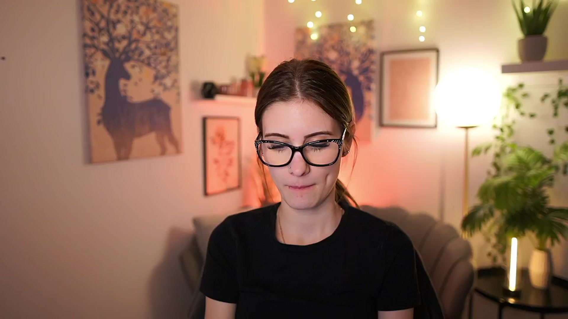Gallery image thumbnail from Ellie_Shae's myfreecams stream on, 02/18/2025, 15:46 image 17 of 20