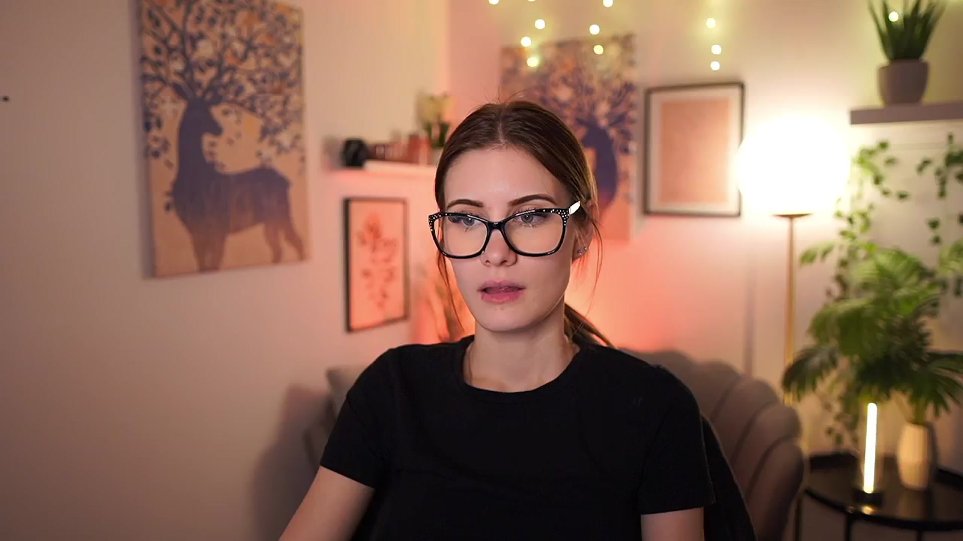 Gallery image thumbnail from Ellie_Shae's myfreecams stream on, 02/18/2025, 15:46 image 15 of 20