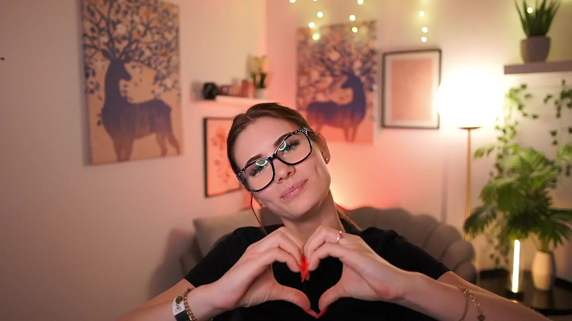 Gallery image thumbnail from Ellie_Shae's myfreecams stream on, 02/18/2025, 17:09 image 17 of 20