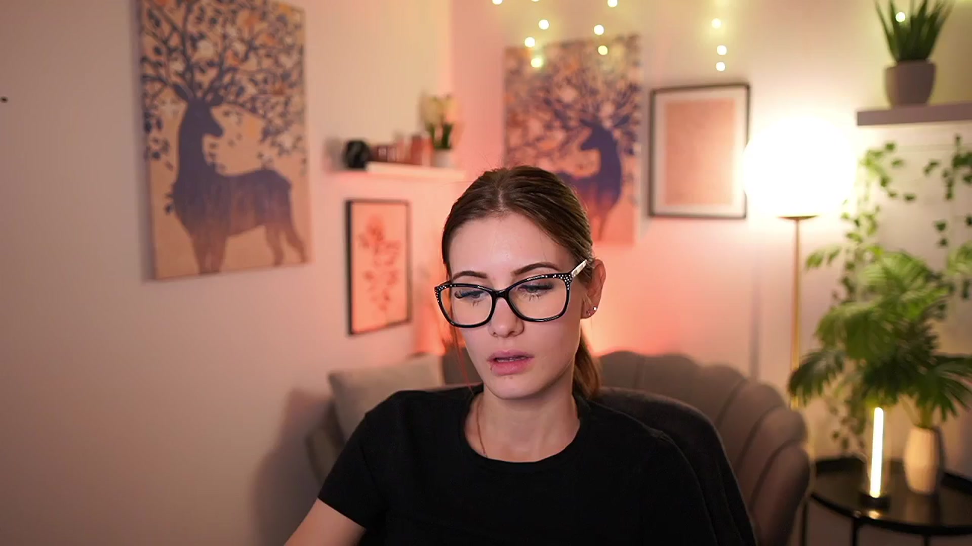 Gallery image thumbnail from Ellie_Shae's myfreecams stream on, 02/18/2025, 17:09 image 20 of 20