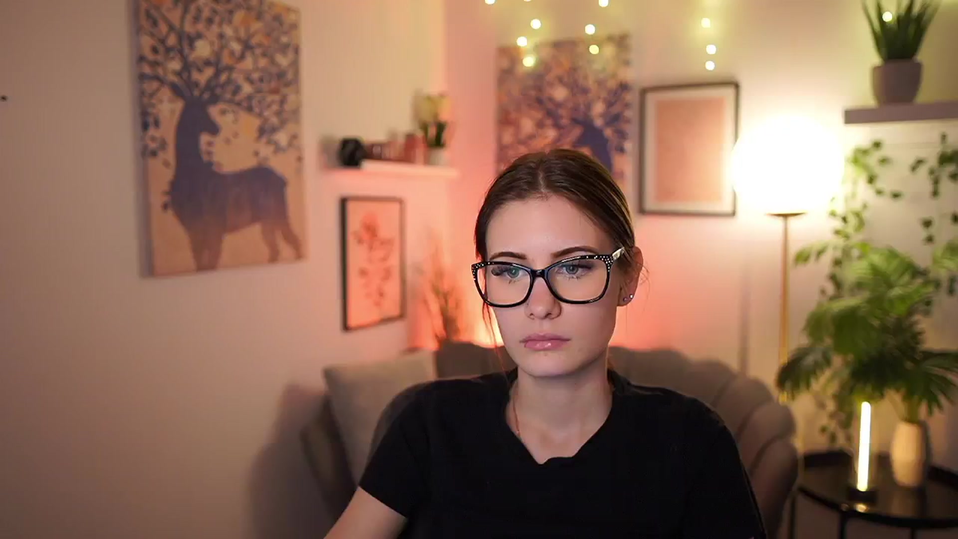 Gallery image thumbnail from Ellie_Shae's myfreecams stream on, 02/18/2025, 17:09 image 2 of 20