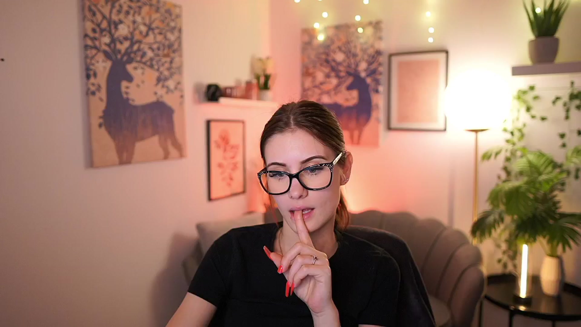Gallery image thumbnail from Ellie_Shae's myfreecams stream on, 02/18/2025, 17:09 image 19 of 20