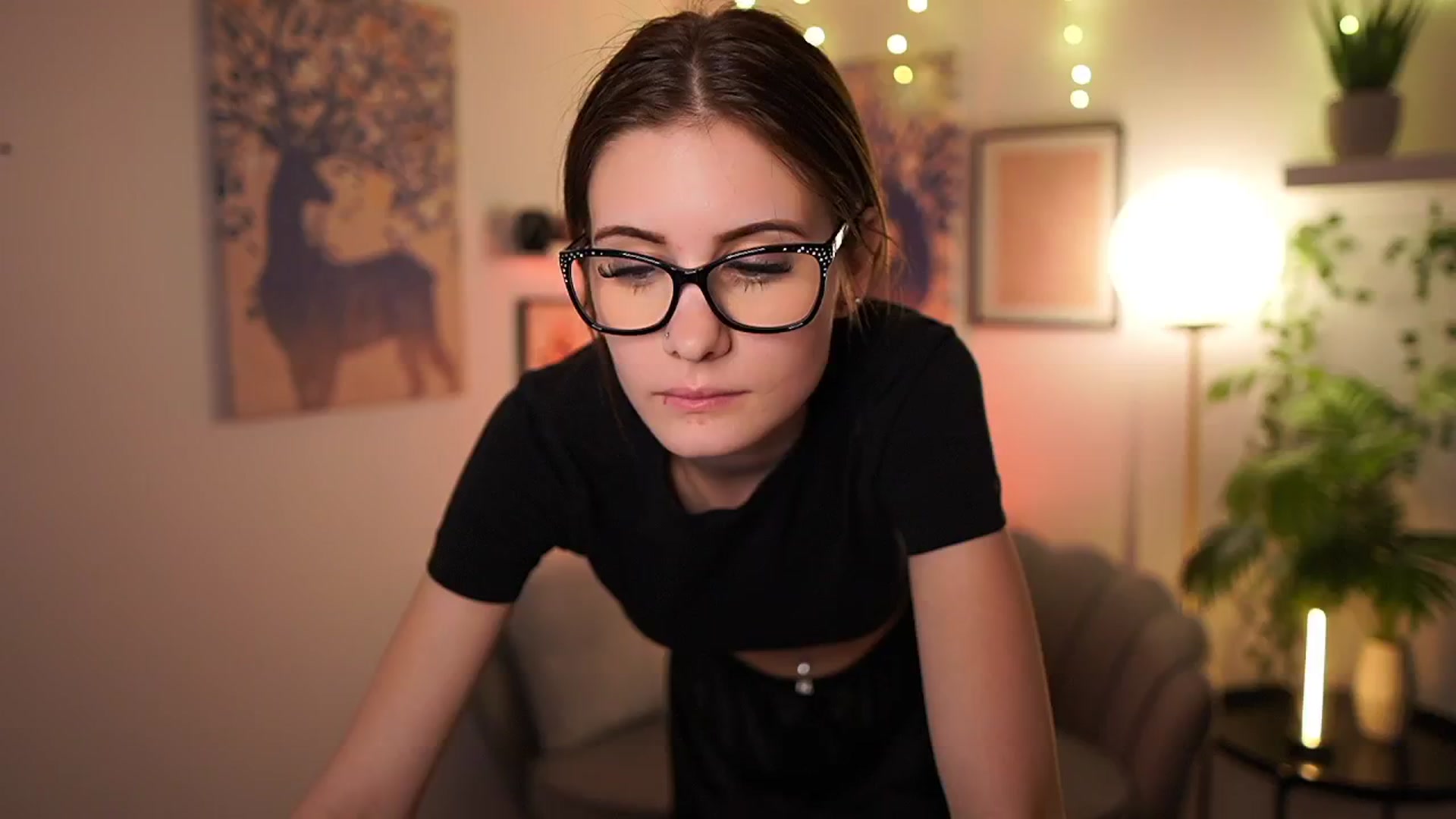 Gallery image thumbnail from Ellie_Shae's myfreecams stream on, 02/18/2025, 17:09 image 6 of 20
