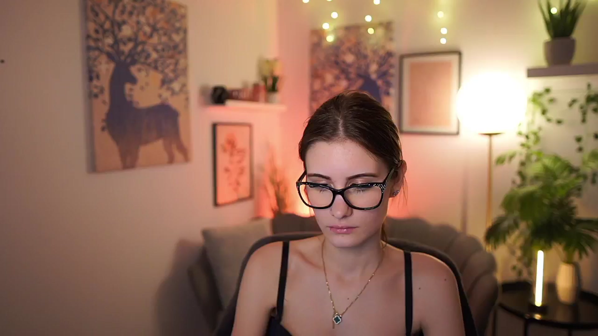 Gallery image thumbnail from Ellie_Shae's myfreecams stream on, 02/18/2025, 18:39 image 20 of 20