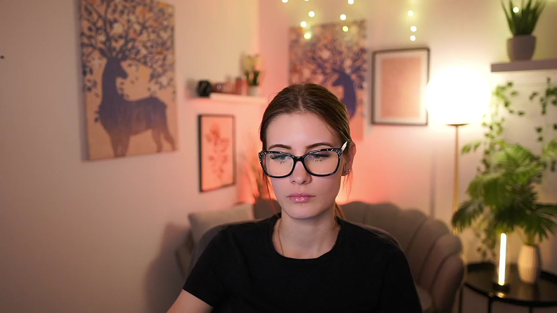 Gallery image thumbnail from Ellie_Shae's myfreecams stream on, 02/18/2025, 18:39 image 7 of 20