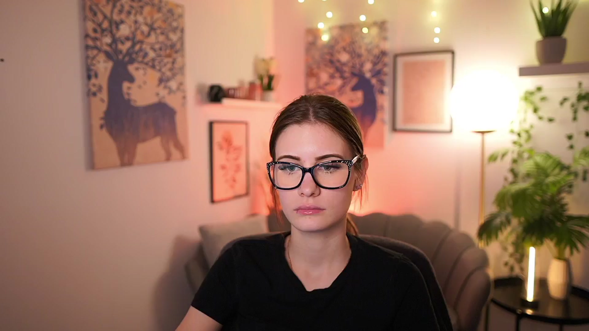 Gallery image thumbnail from Ellie_Shae's myfreecams stream on, 02/18/2025, 19:04 image 5 of 20