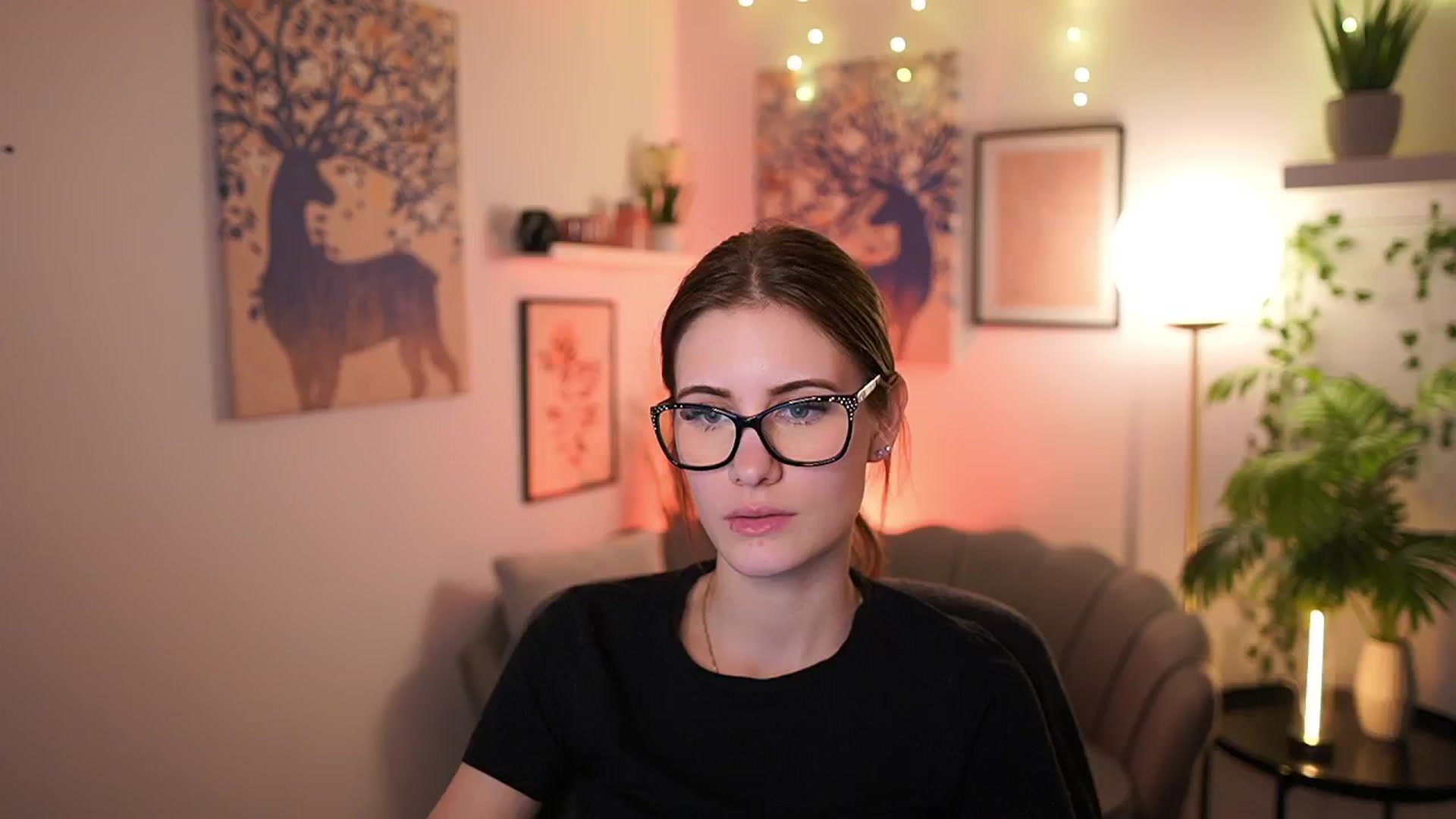 Gallery image thumbnail from Ellie_Shae's myfreecams stream on, 02/18/2025, 19:04 image 20 of 20