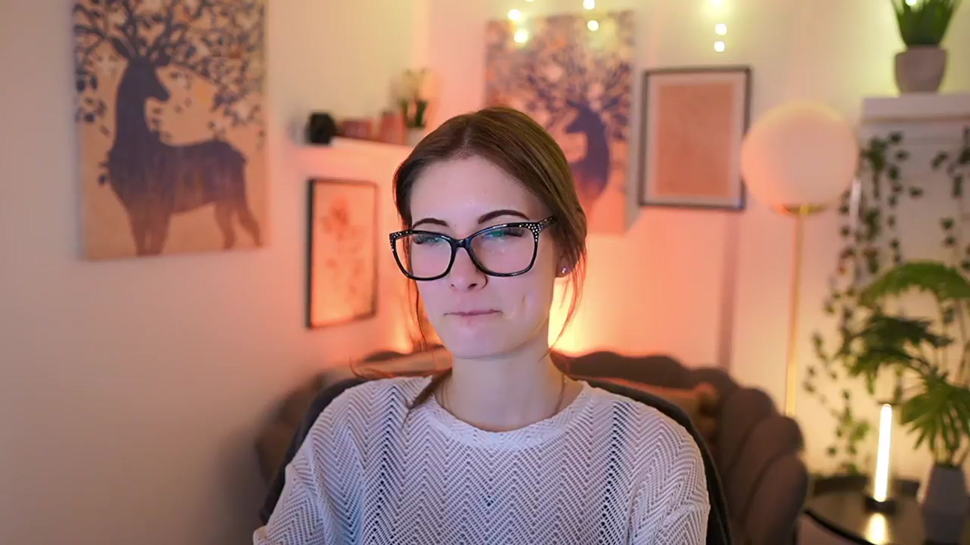 Gallery image thumbnail from Ellie_Shae's myfreecams stream on, 02/20/2025, 15:01 image 8 of 20
