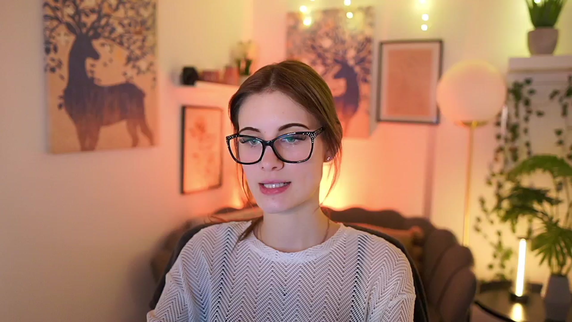 Gallery image thumbnail from Ellie_Shae's myfreecams stream on, 02/20/2025, 15:01 image 7 of 20
