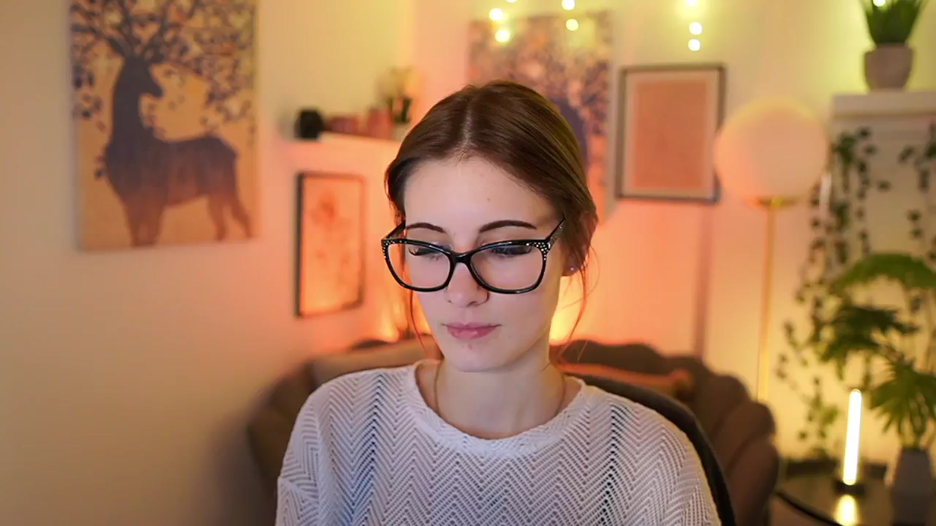 Gallery image thumbnail from Ellie_Shae's myfreecams stream on, 02/20/2025, 15:01 image 4 of 20