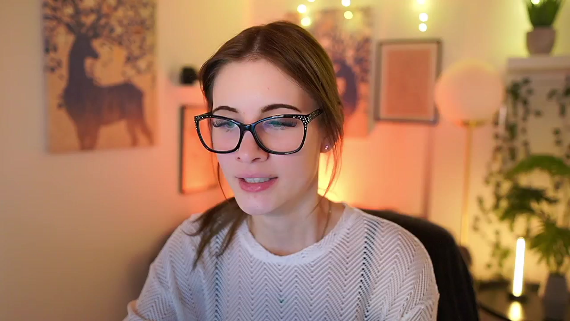 Gallery image thumbnail from Ellie_Shae's myfreecams stream on, 02/20/2025, 15:01 image 6 of 20