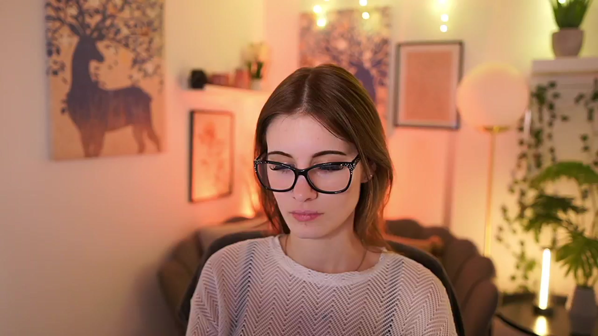 Gallery image thumbnail from Ellie_Shae's myfreecams stream on, 02/20/2025, 16:10 image 13 of 20