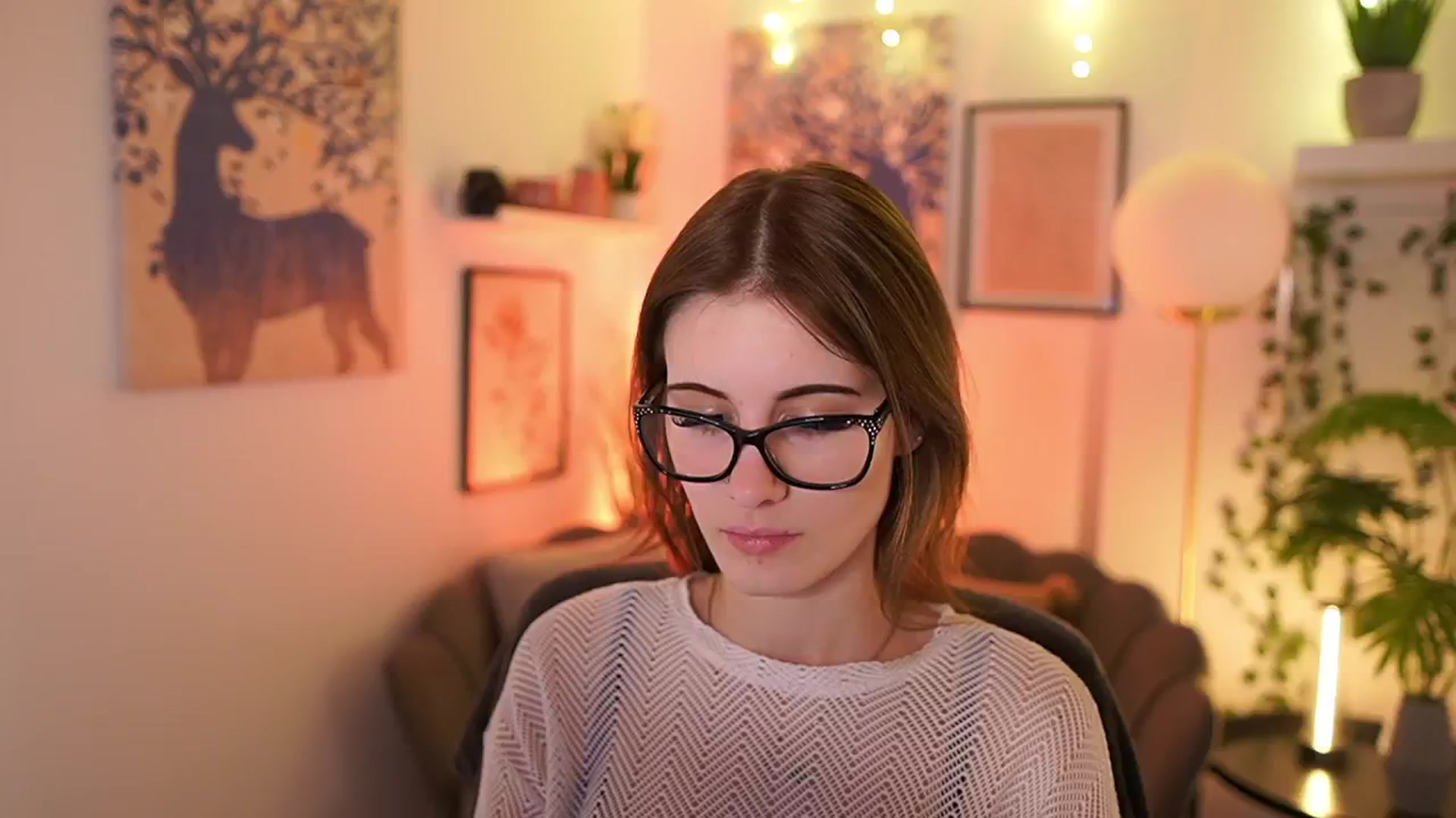 Gallery image thumbnail from Ellie_Shae's myfreecams stream on, 02/20/2025, 16:10 image 14 of 20