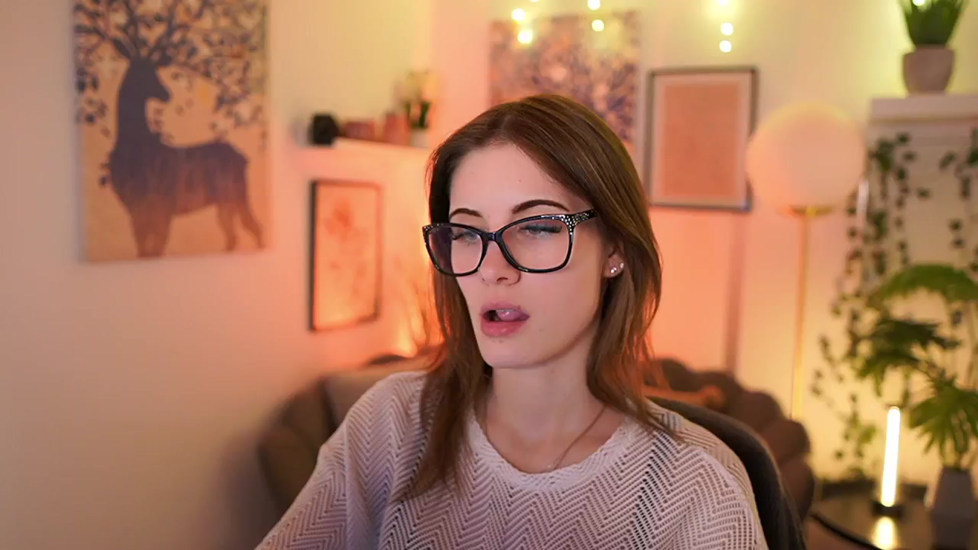 Gallery image thumbnail from Ellie_Shae's myfreecams stream on, 02/20/2025, 17:37 image 3 of 20