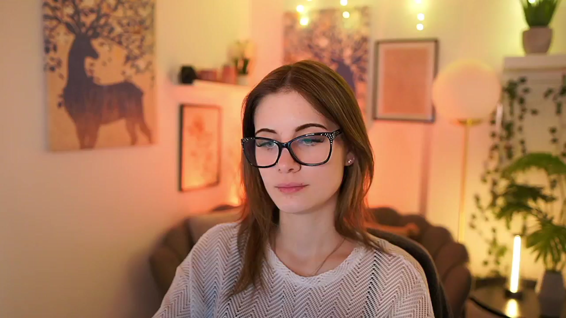Gallery image thumbnail from Ellie_Shae's myfreecams stream on, 02/20/2025, 17:37 image 5 of 20