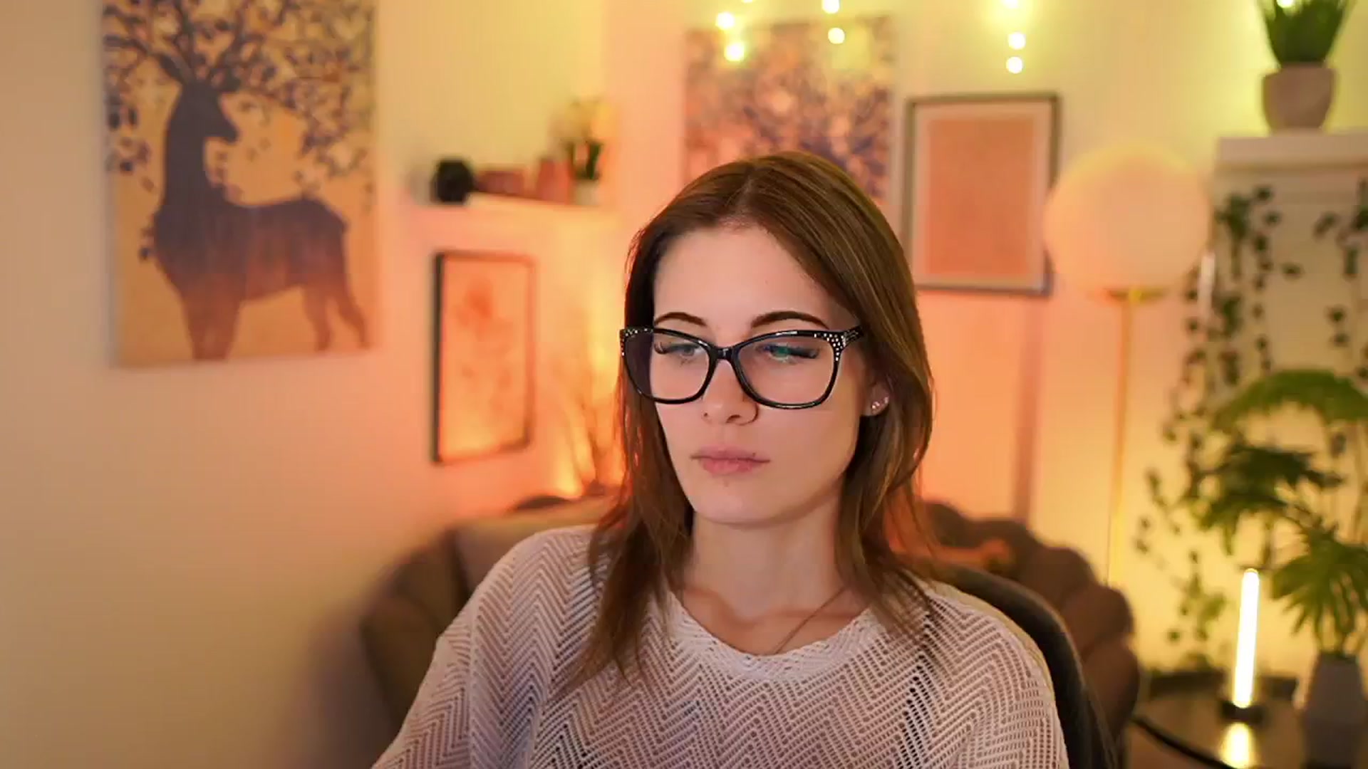 Gallery image thumbnail from Ellie_Shae's myfreecams stream on, 02/20/2025, 17:37 image 10 of 20