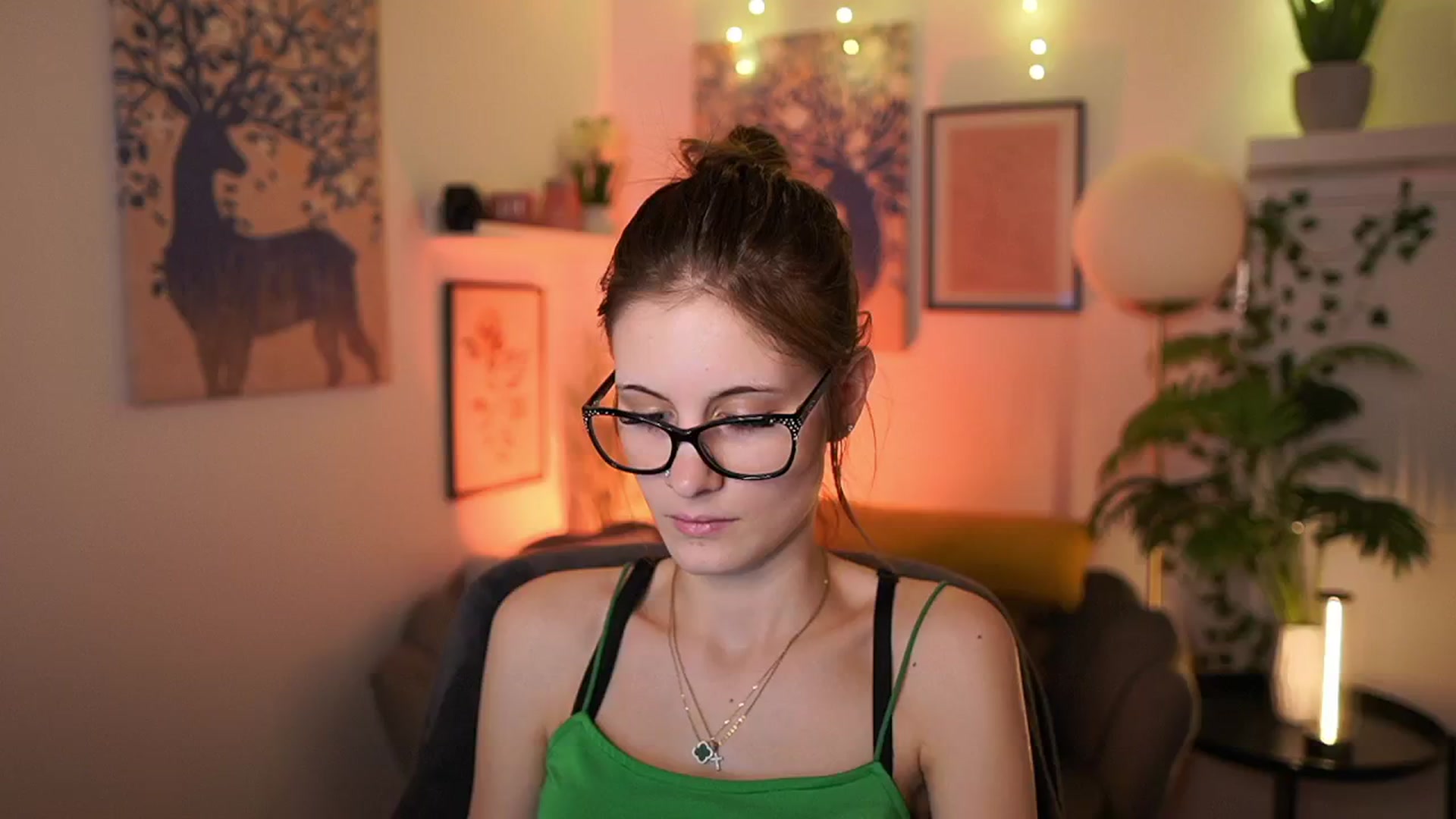 Gallery image thumbnail from Ellie_Shae's myfreecams stream on, 02/25/2025, 16:13 image 17 of 20