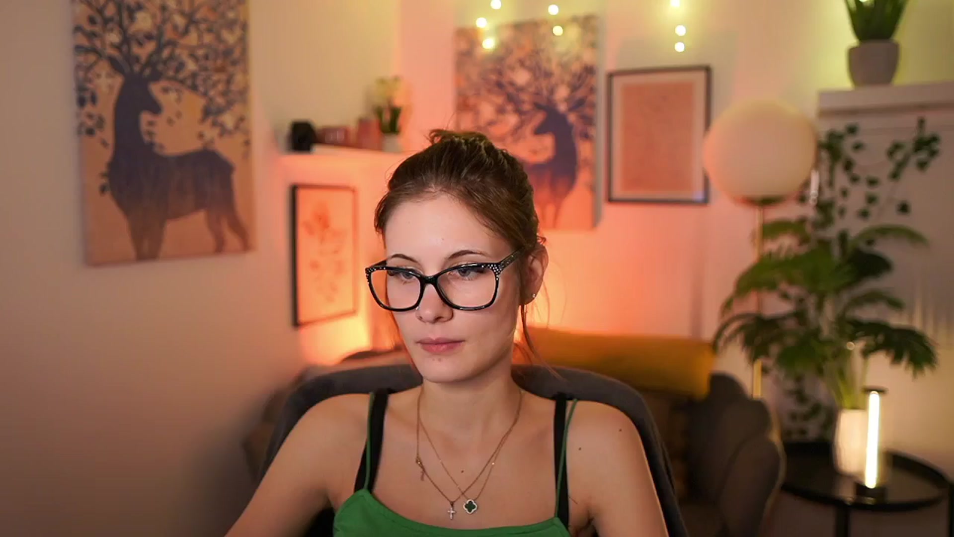 Gallery image thumbnail from Ellie_Shae's myfreecams stream on, 02/25/2025, 16:49 image 9 of 20