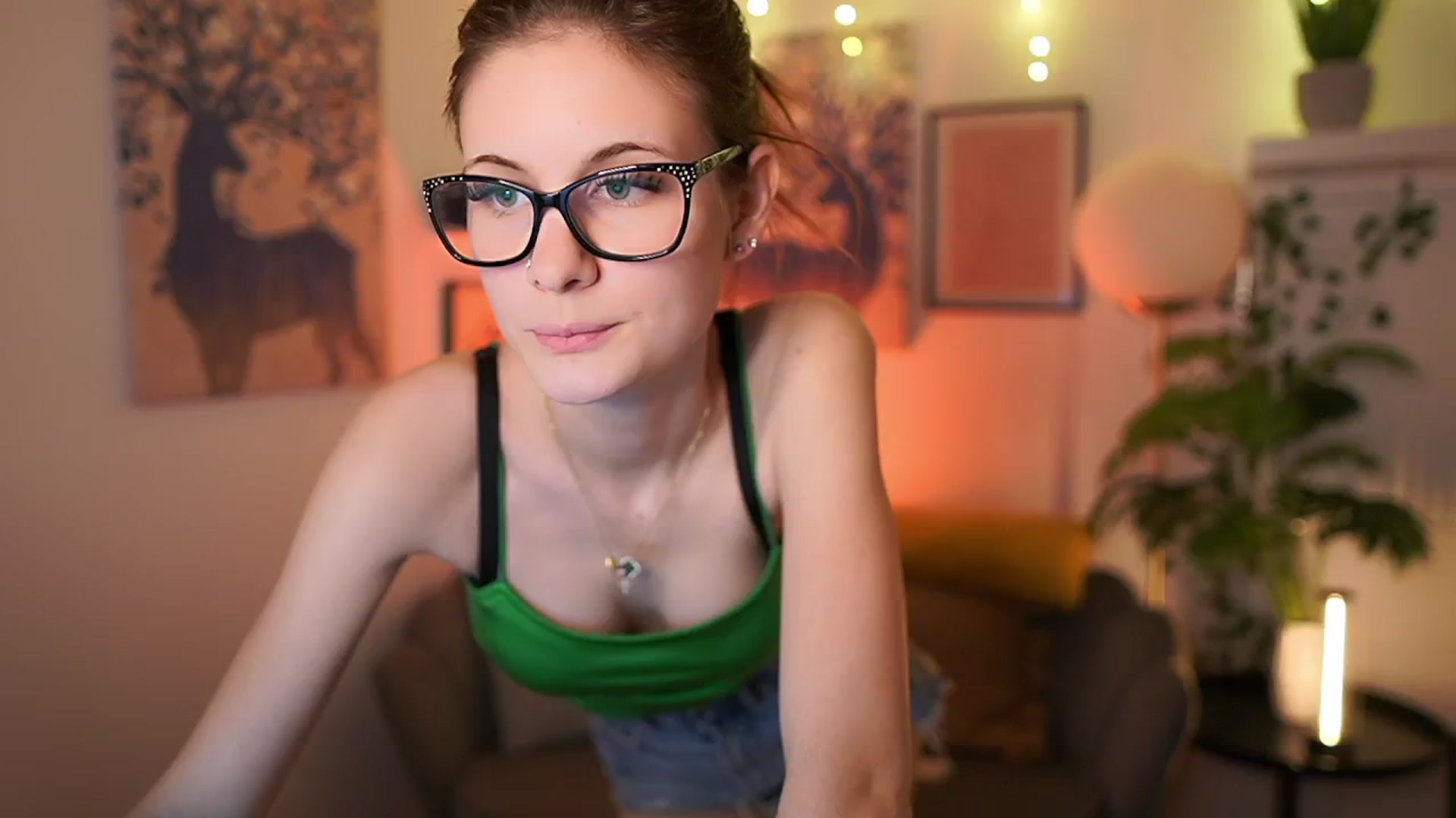 Gallery image thumbnail from Ellie_Shae's myfreecams stream on, 02/25/2025, 17:28 image 18 of 20