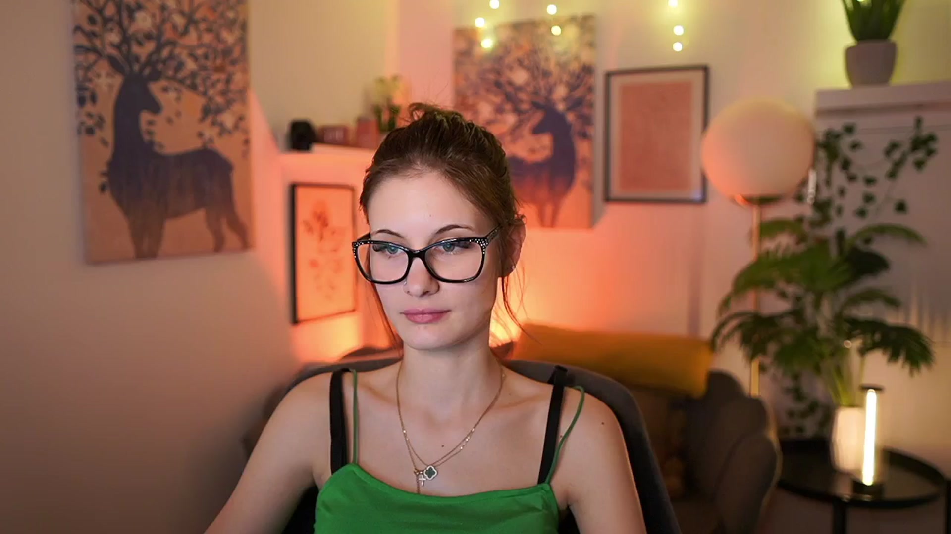 Gallery image thumbnail from Ellie_Shae's myfreecams stream on, 02/25/2025, 17:28 image 9 of 20