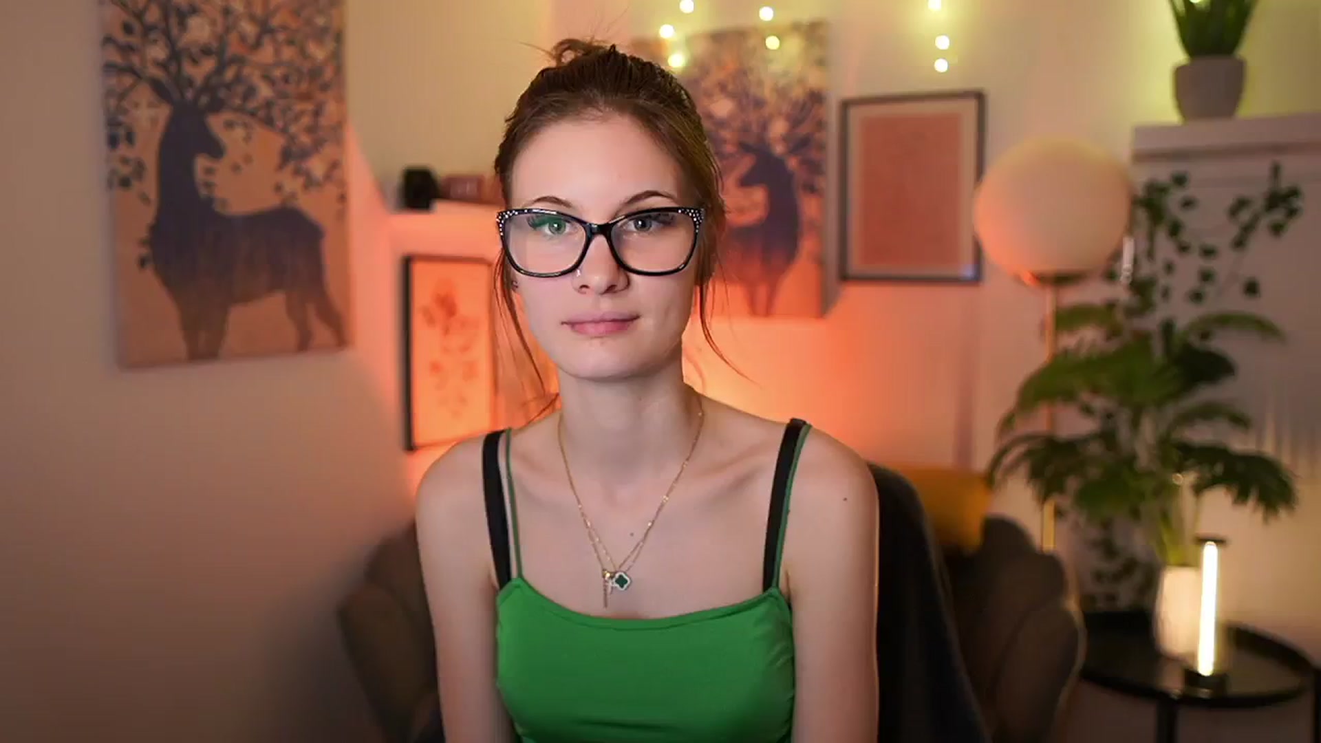 Gallery image thumbnail from Ellie_Shae's myfreecams stream on, 02/25/2025, 17:28 image 8 of 20