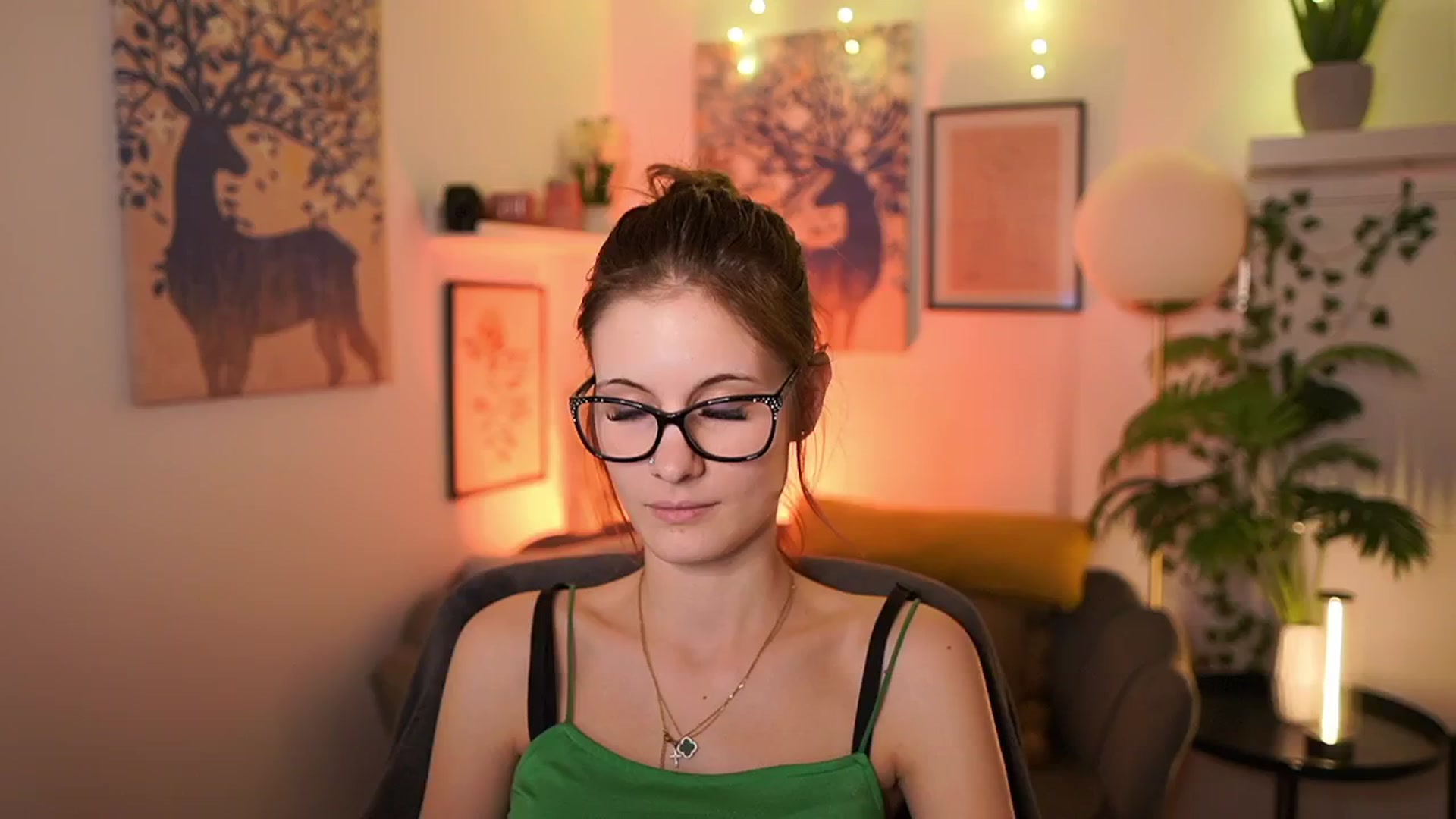Gallery image thumbnail from Ellie_Shae's myfreecams stream on, 02/25/2025, 17:28 image 7 of 20