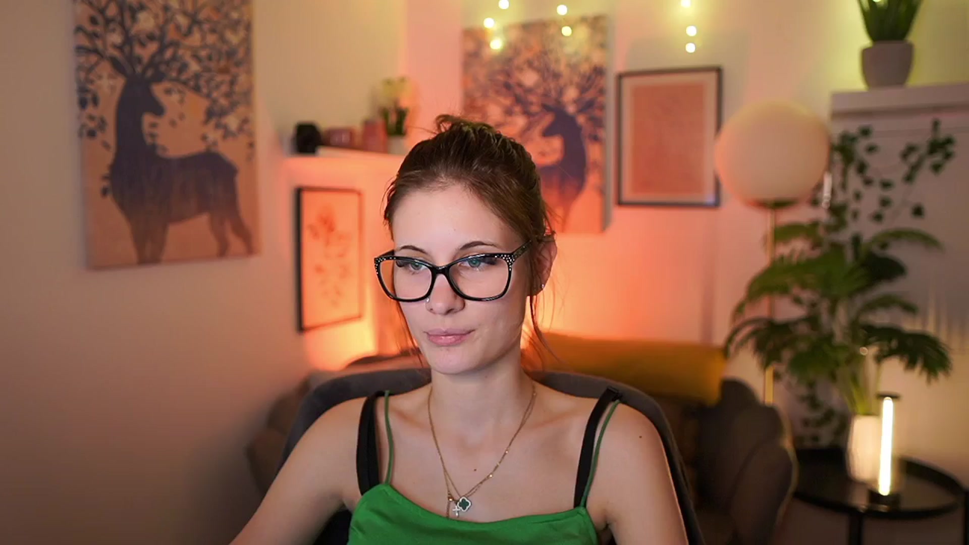 Gallery image thumbnail from Ellie_Shae's myfreecams stream on, 02/25/2025, 17:28 image 5 of 20