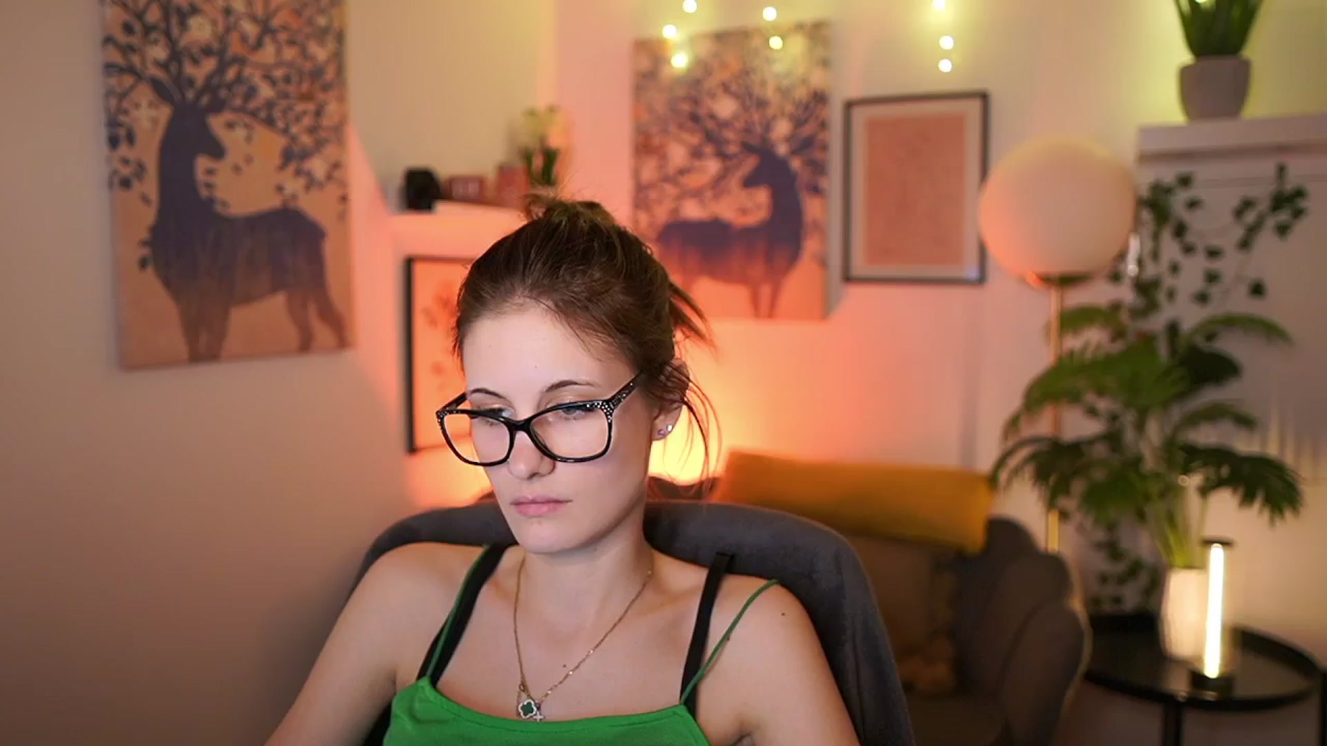 Gallery image thumbnail from Ellie_Shae's myfreecams stream on, 02/25/2025, 19:00 image 8 of 20