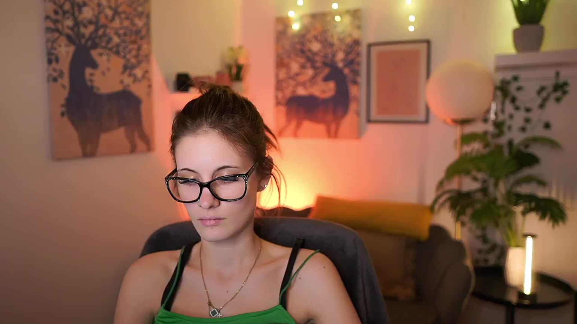 Gallery image thumbnail from Ellie_Shae's myfreecams stream on, 02/25/2025, 19:00 image 3 of 20