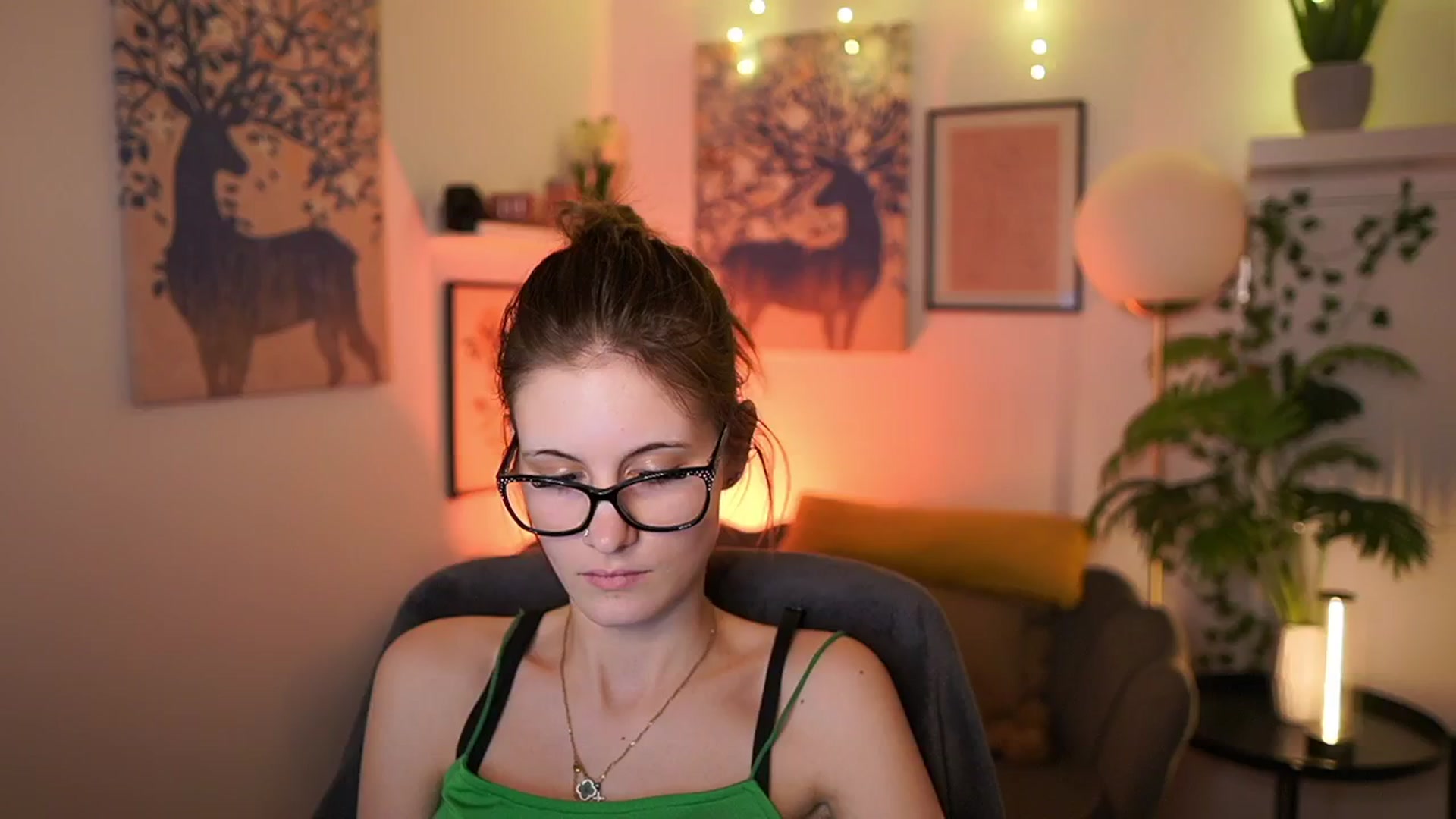 Gallery image thumbnail from Ellie_Shae's myfreecams stream on, 02/25/2025, 19:00 image 11 of 20