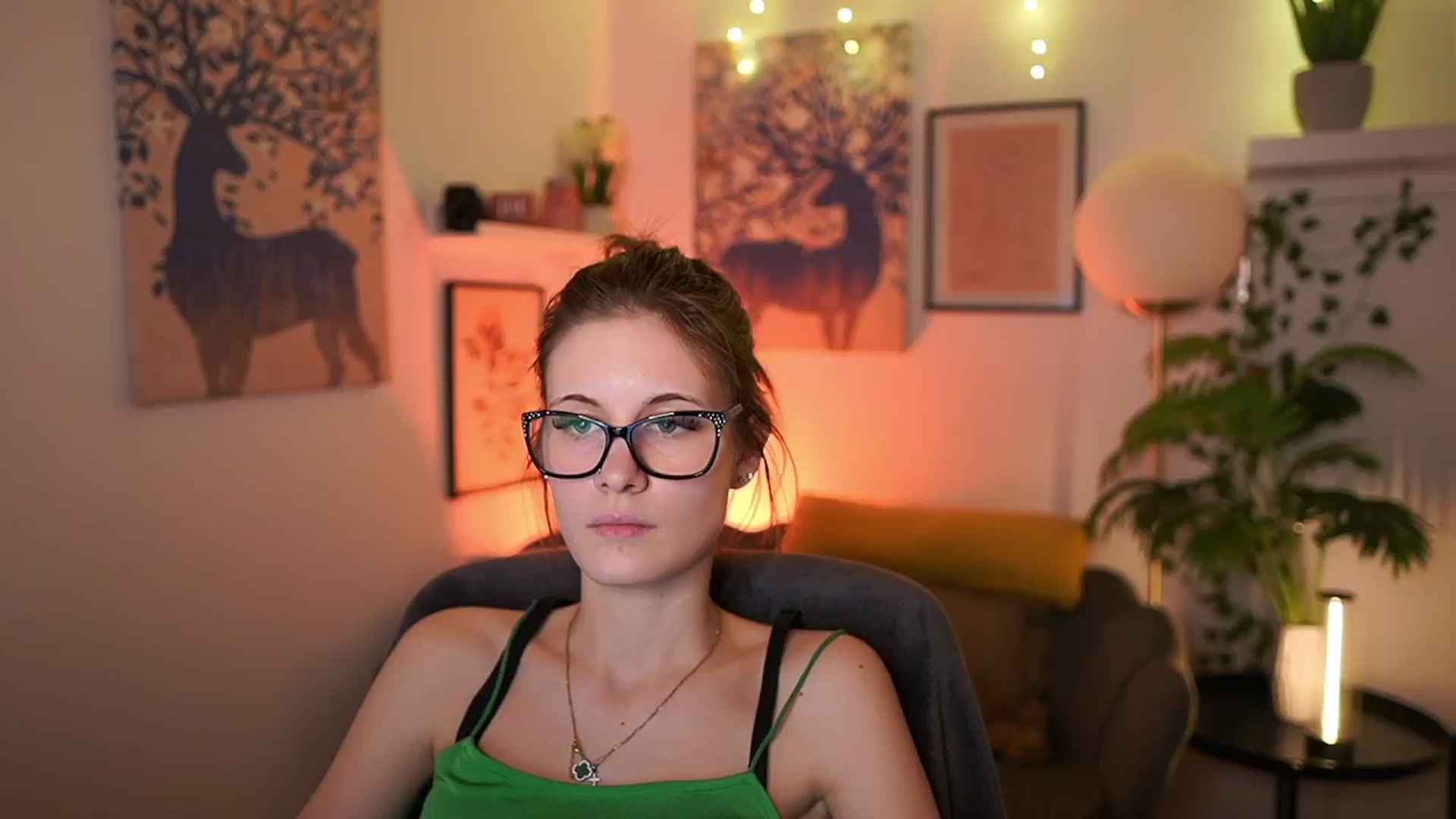 Gallery image thumbnail from Ellie_Shae's myfreecams stream on, 02/25/2025, 19:00 image 15 of 20
