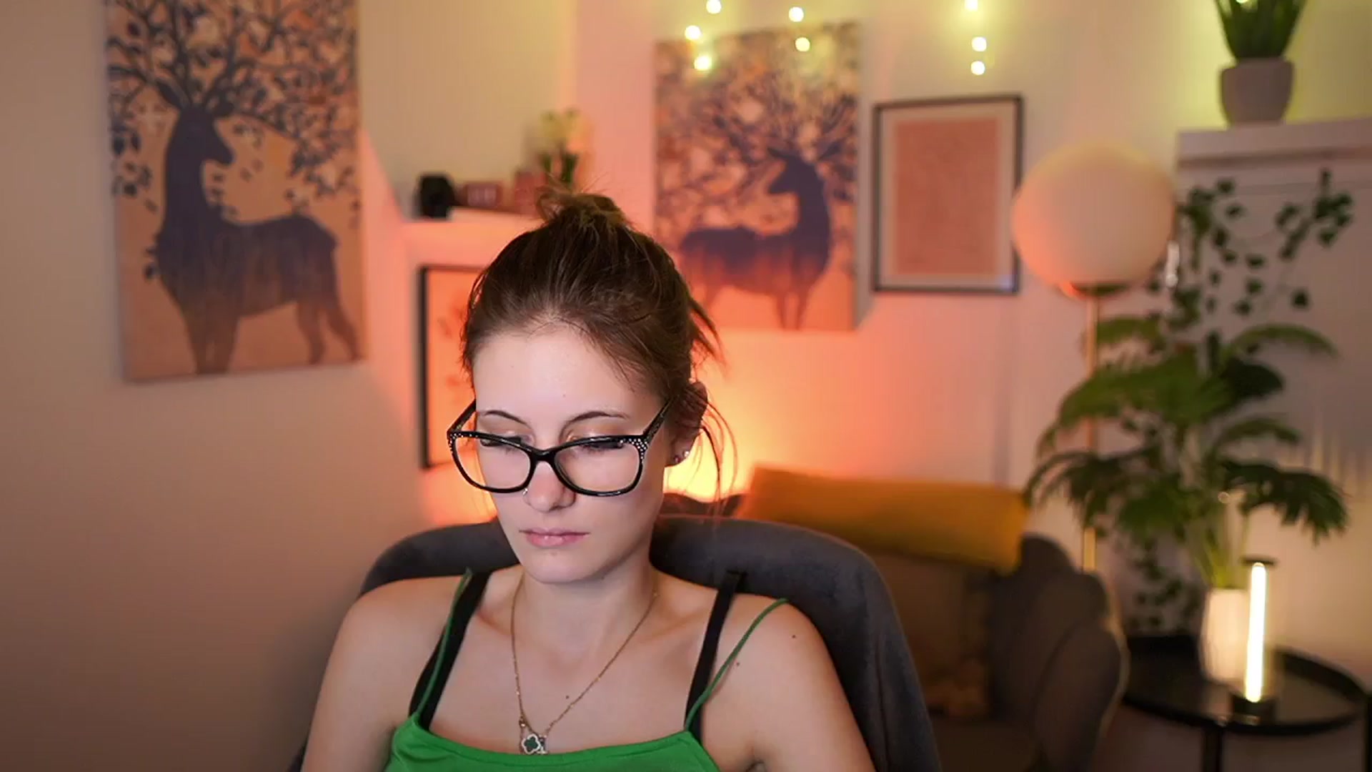 Gallery image thumbnail from Ellie_Shae's myfreecams stream on, 02/25/2025, 19:00 image 5 of 20