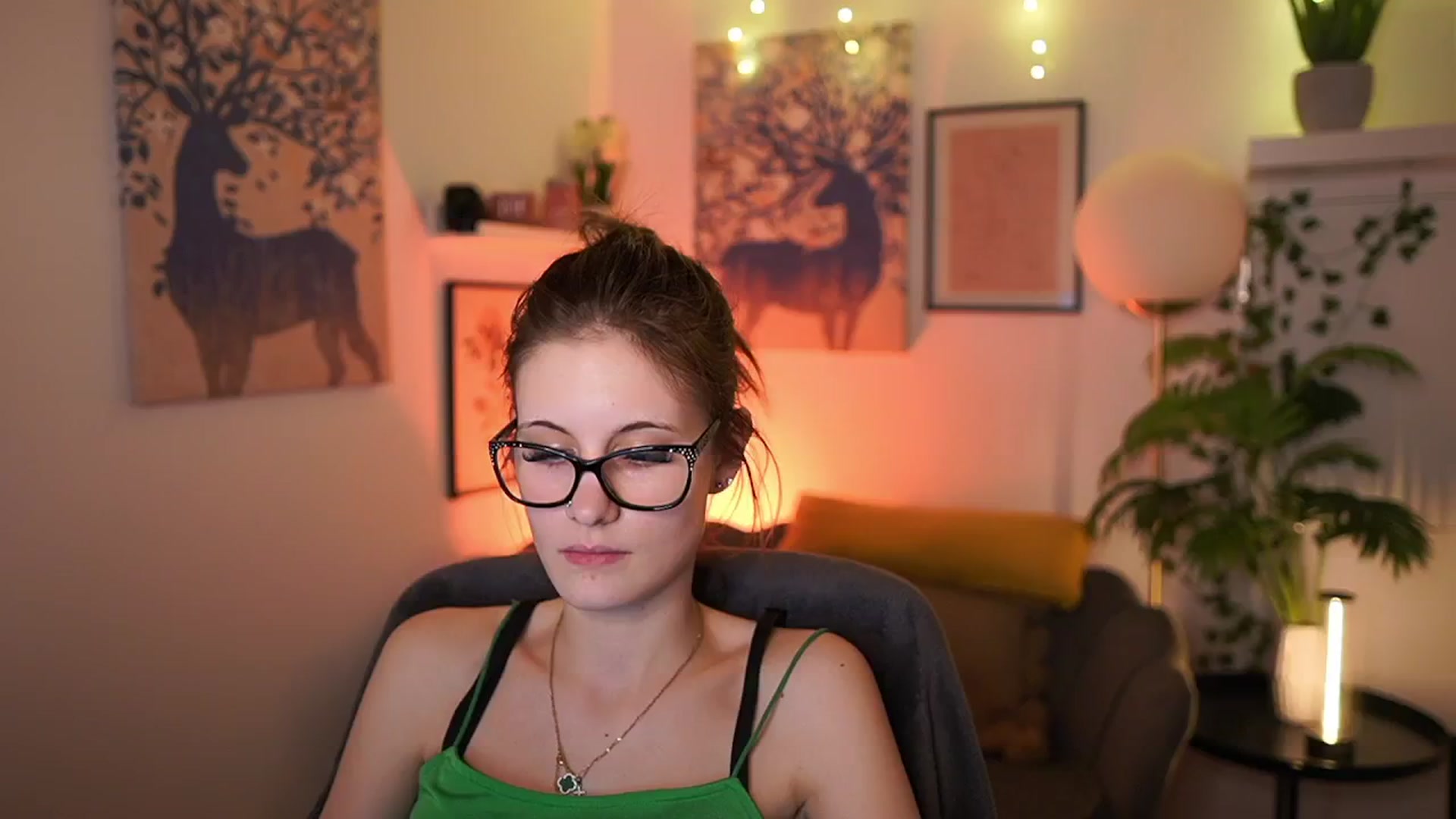 Gallery image thumbnail from Ellie_Shae's myfreecams stream on, 02/25/2025, 19:00 image 14 of 20