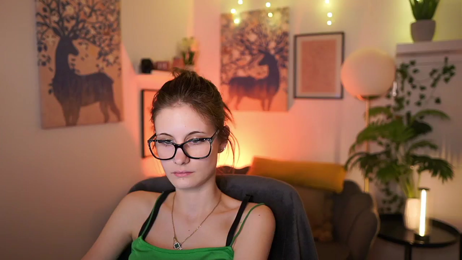 Gallery image thumbnail from Ellie_Shae's myfreecams stream on, 02/25/2025, 19:00 image 6 of 20