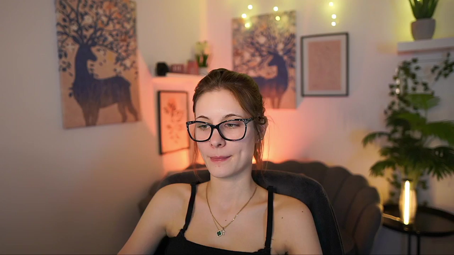 Gallery image thumbnail from Ellie_Shae's myfreecams stream on, 02/27/2025, 15:09 image 10 of 20