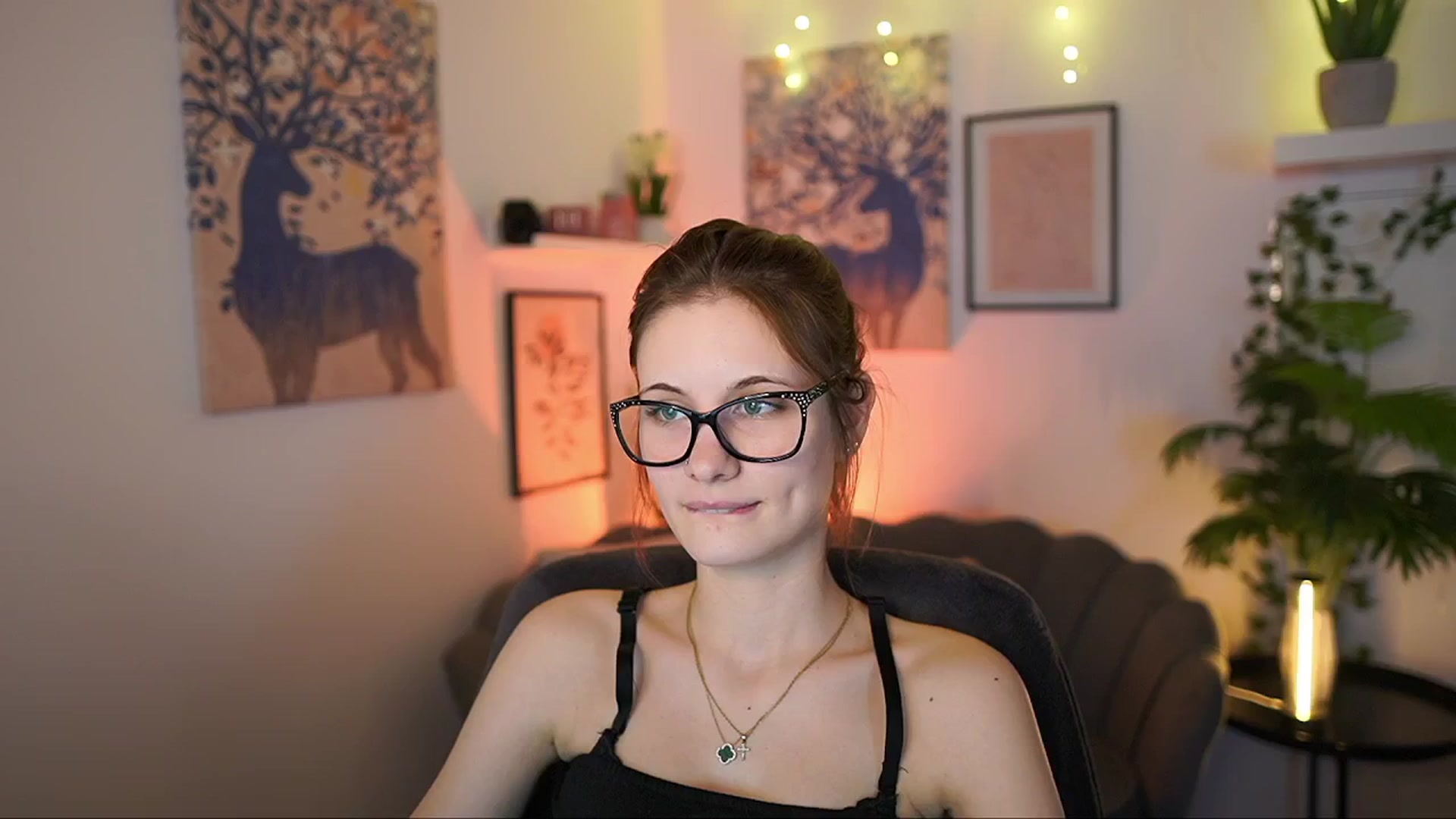 Gallery image thumbnail from Ellie_Shae's myfreecams stream on, 02/27/2025, 15:09 image 3 of 20