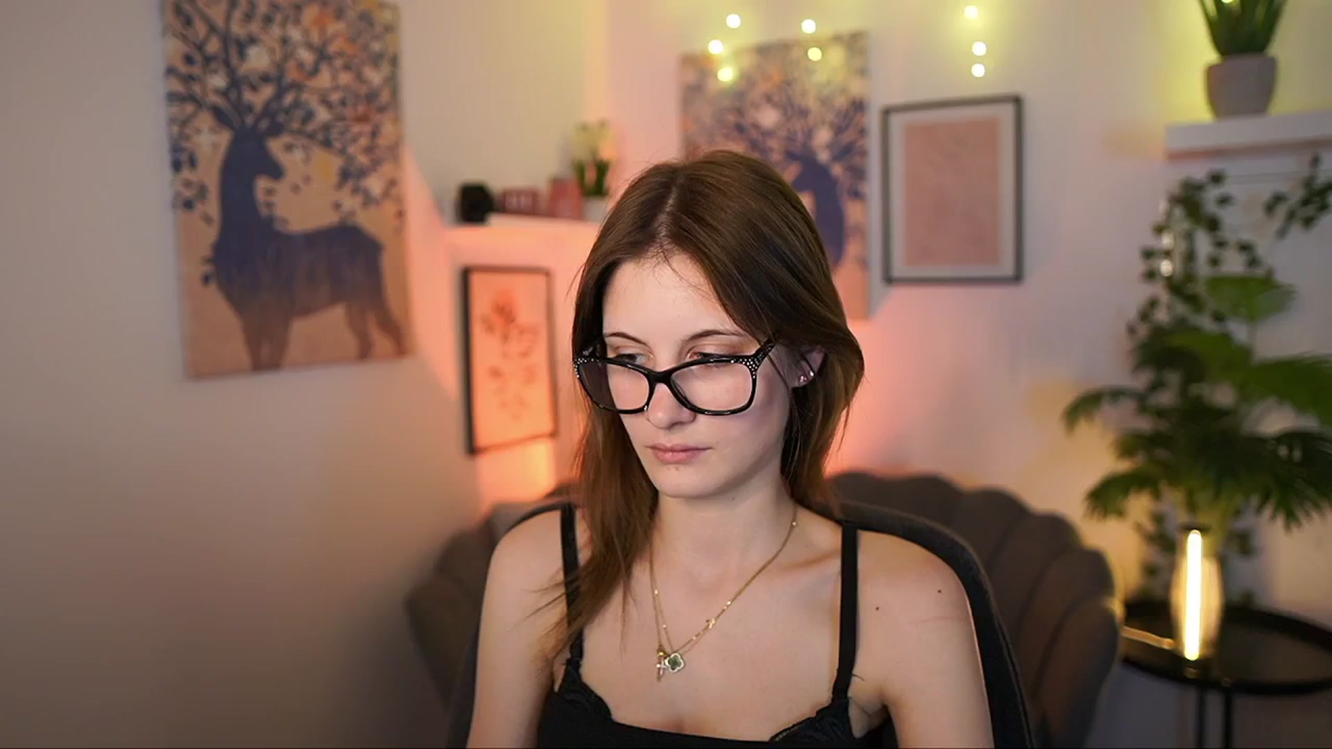 Gallery image thumbnail from Ellie_Shae's myfreecams stream on, 02/27/2025, 18:21 image 19 of 20