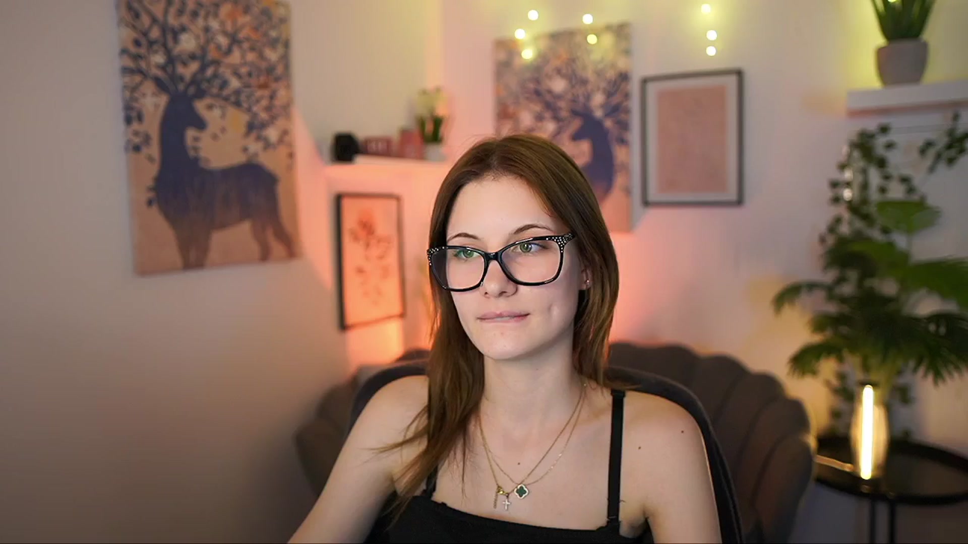 Gallery image thumbnail from Ellie_Shae's myfreecams stream on, 02/27/2025, 18:21 image 16 of 20