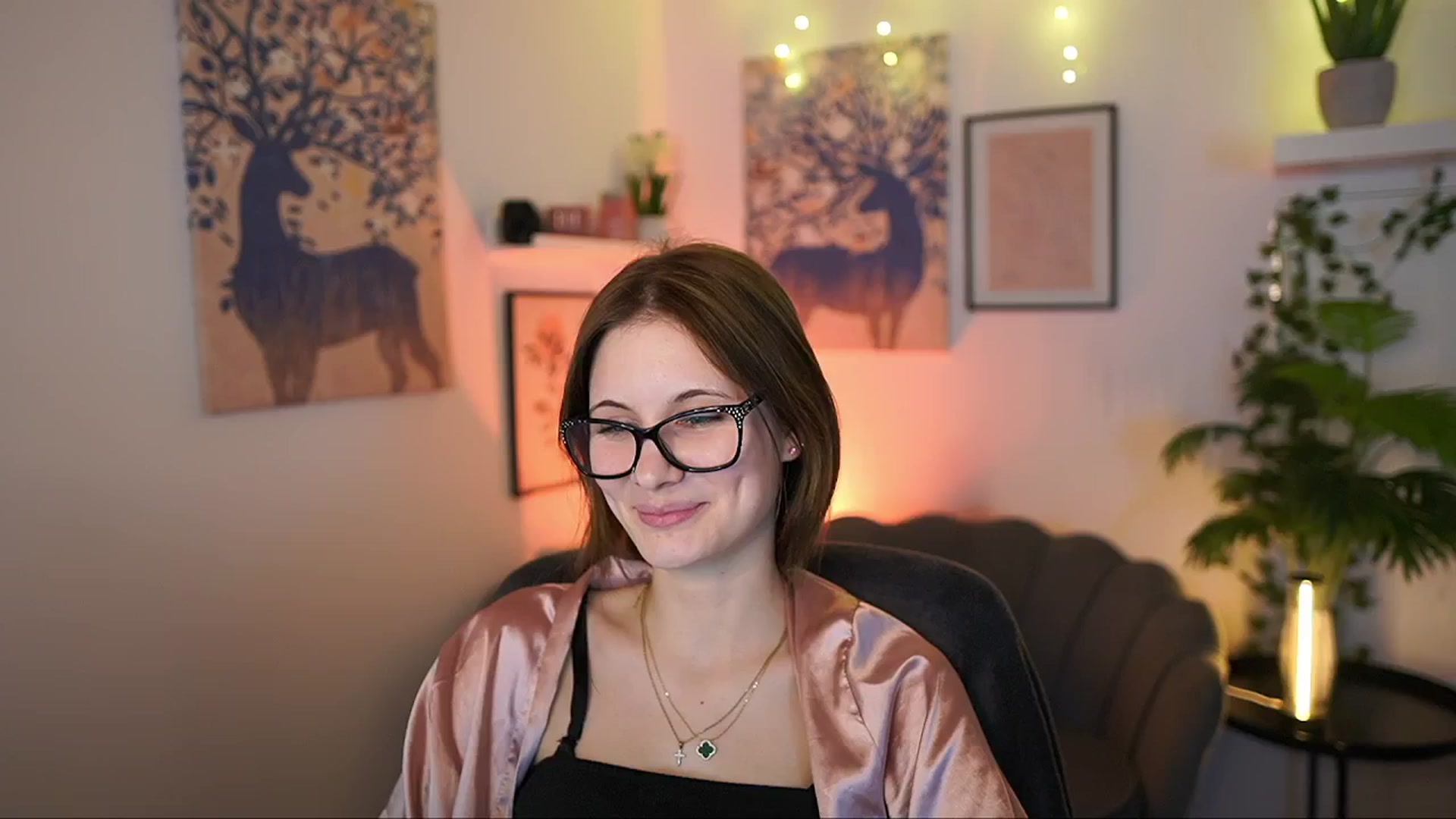 Gallery image thumbnail from Ellie_Shae's myfreecams stream on, 02/27/2025, 18:21 image 3 of 20