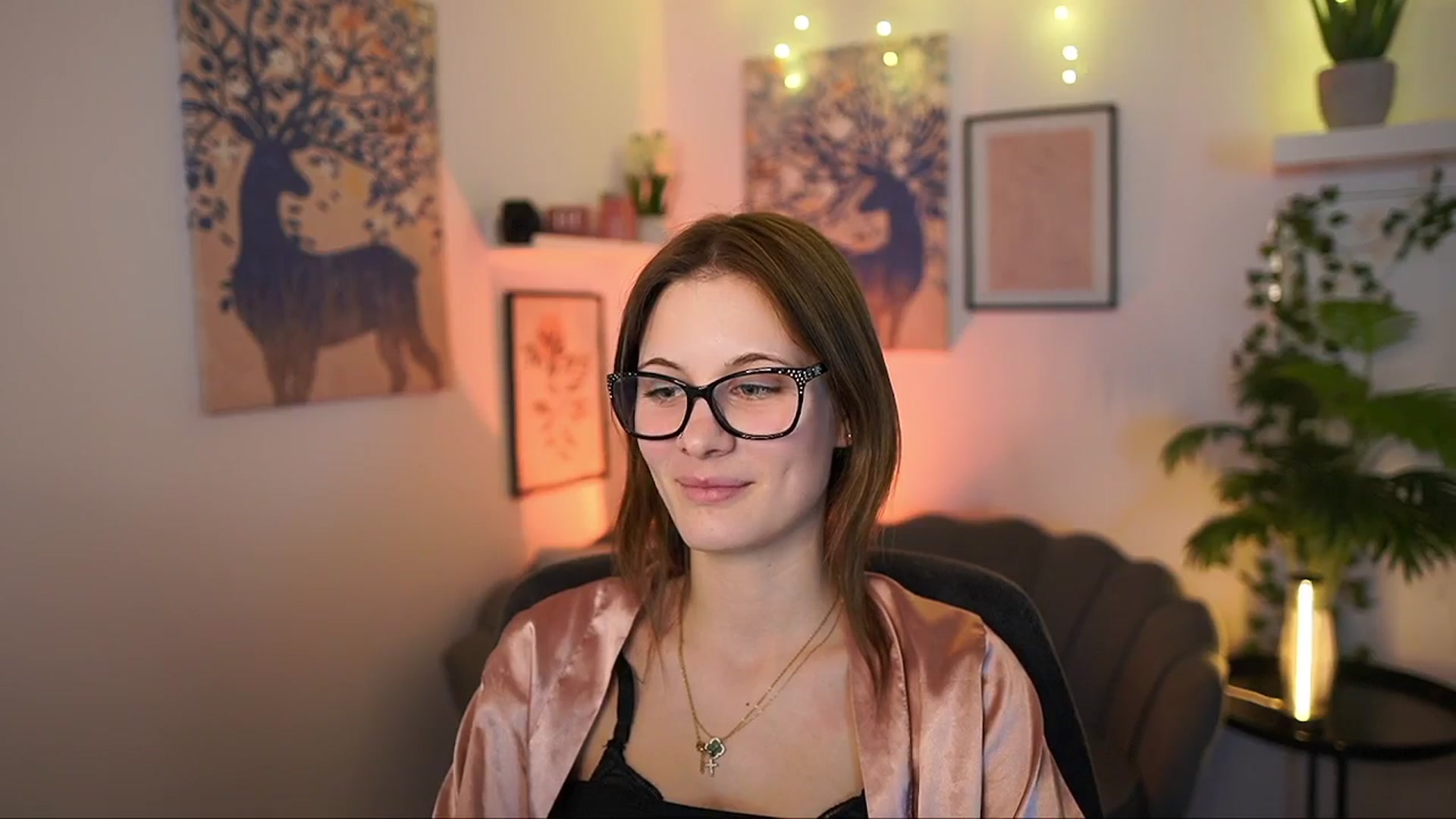 Gallery image thumbnail from Ellie_Shae's myfreecams stream on, 02/27/2025, 19:00 image 8 of 20
