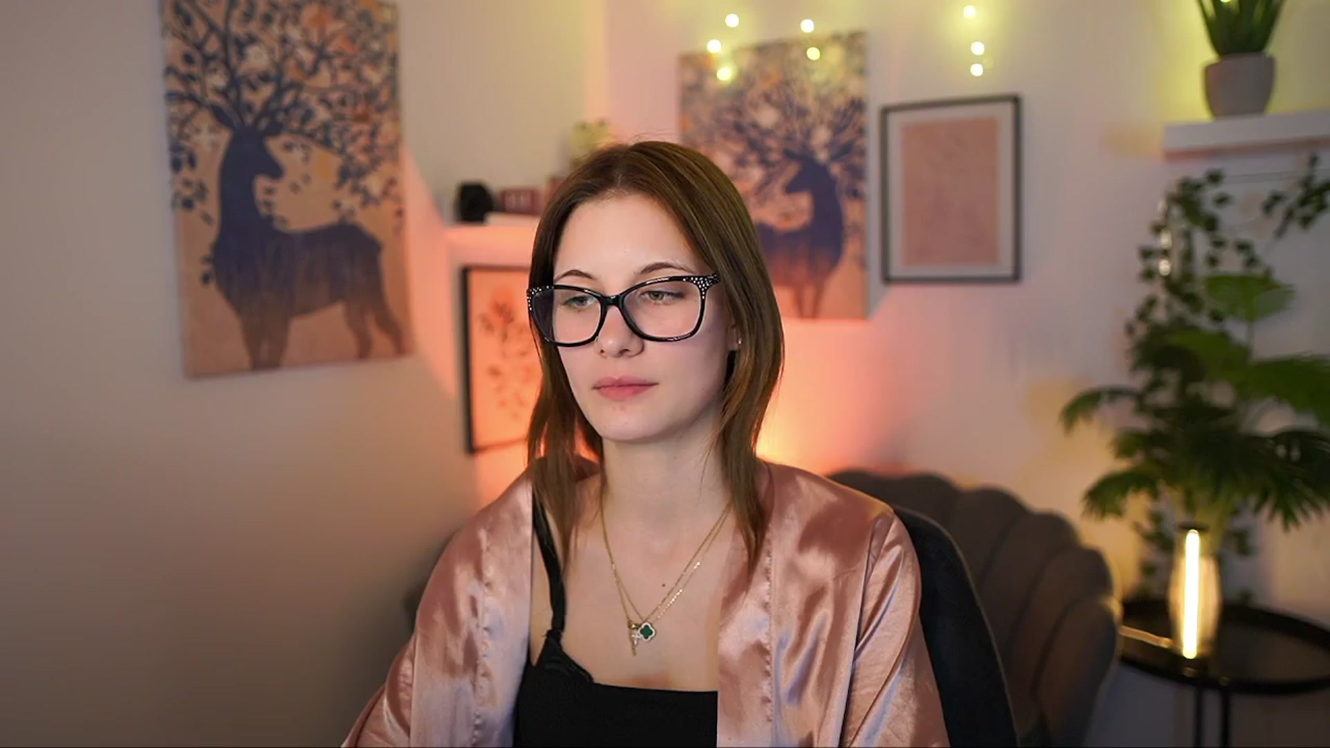 Gallery image thumbnail from Ellie_Shae's myfreecams stream on, 02/27/2025, 19:00 image 12 of 20